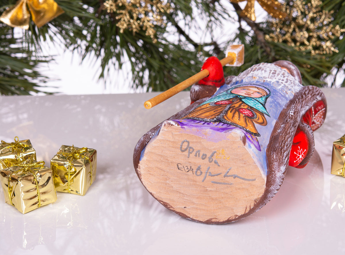 Kris Kringle Santa wood figurine 9.4 inch, cozy cabin Christmas display for mantel & shelf