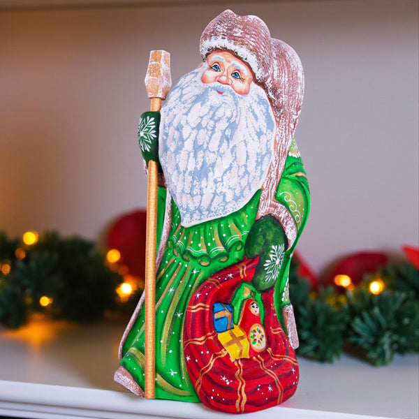 Hand-Carved Wooden Santa Claus Figurine: Holiday Home Decor