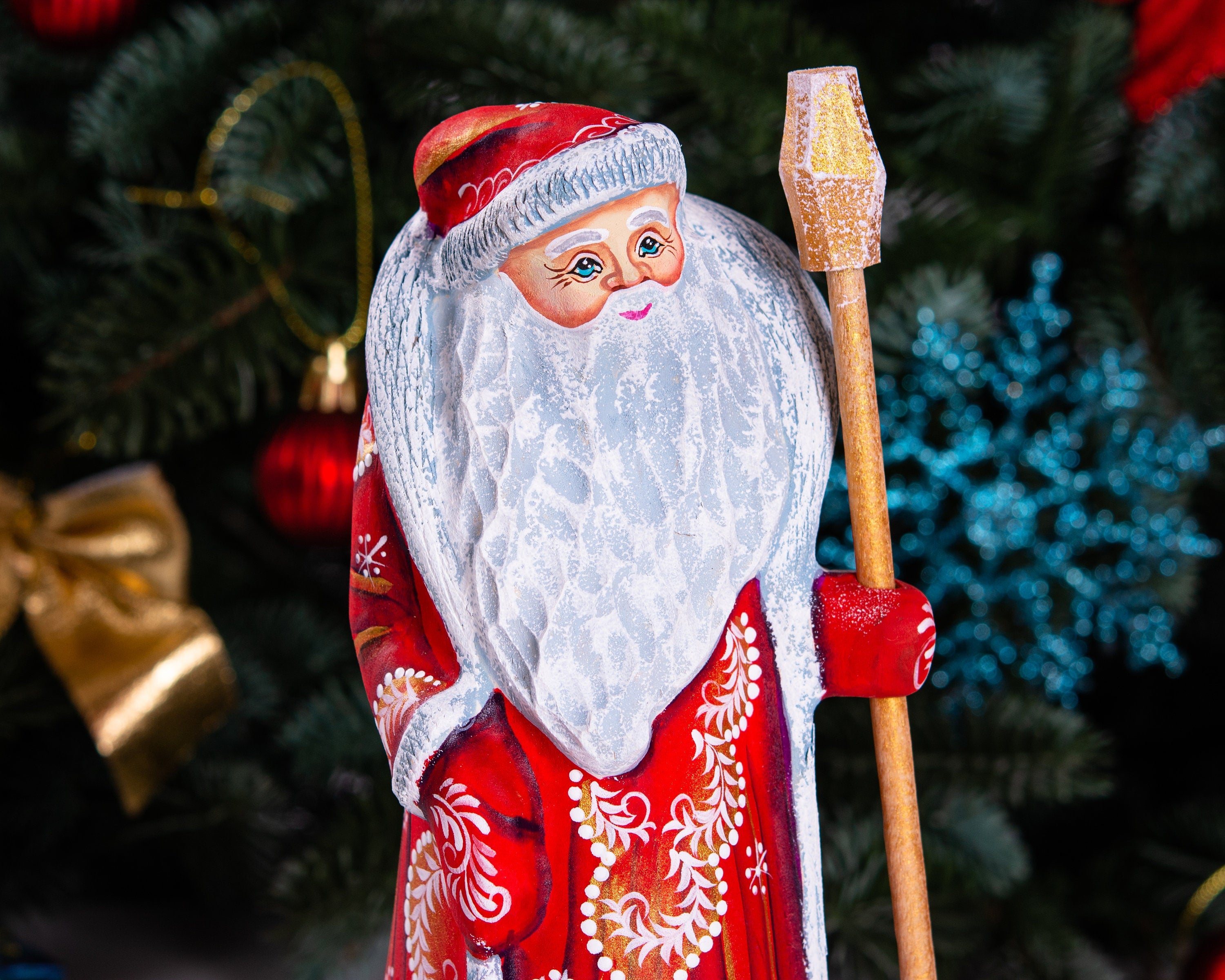 Hand Carved Wooden Santa Claus Figurine: 9" Christmas Decor