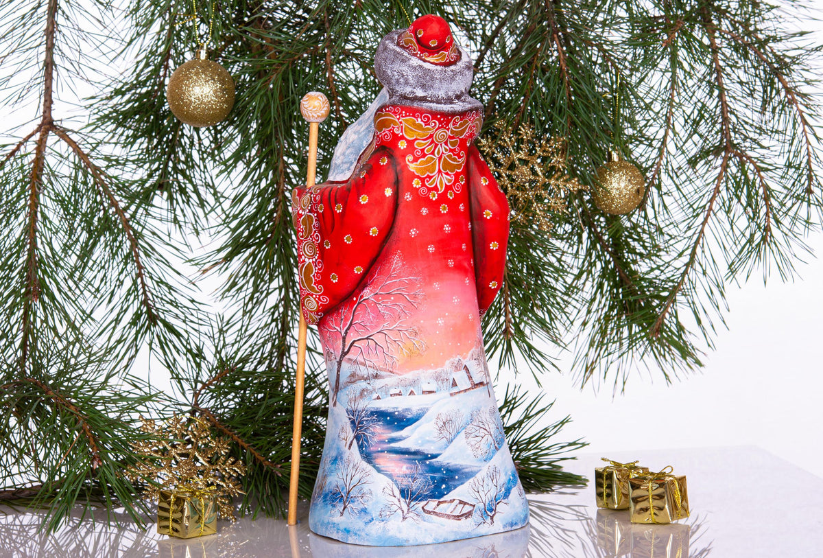 Hand Carved Wooden Santa Claus Figurine: Retro Christmas Decor