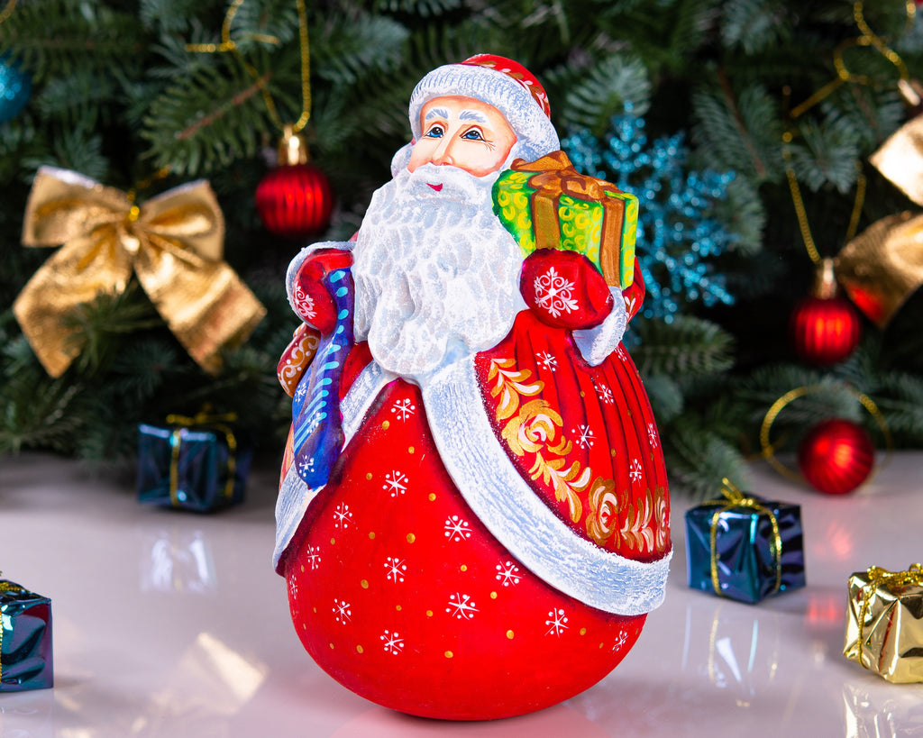 Old world Santa Claus figurine 7", handcraft wooden shelf decor