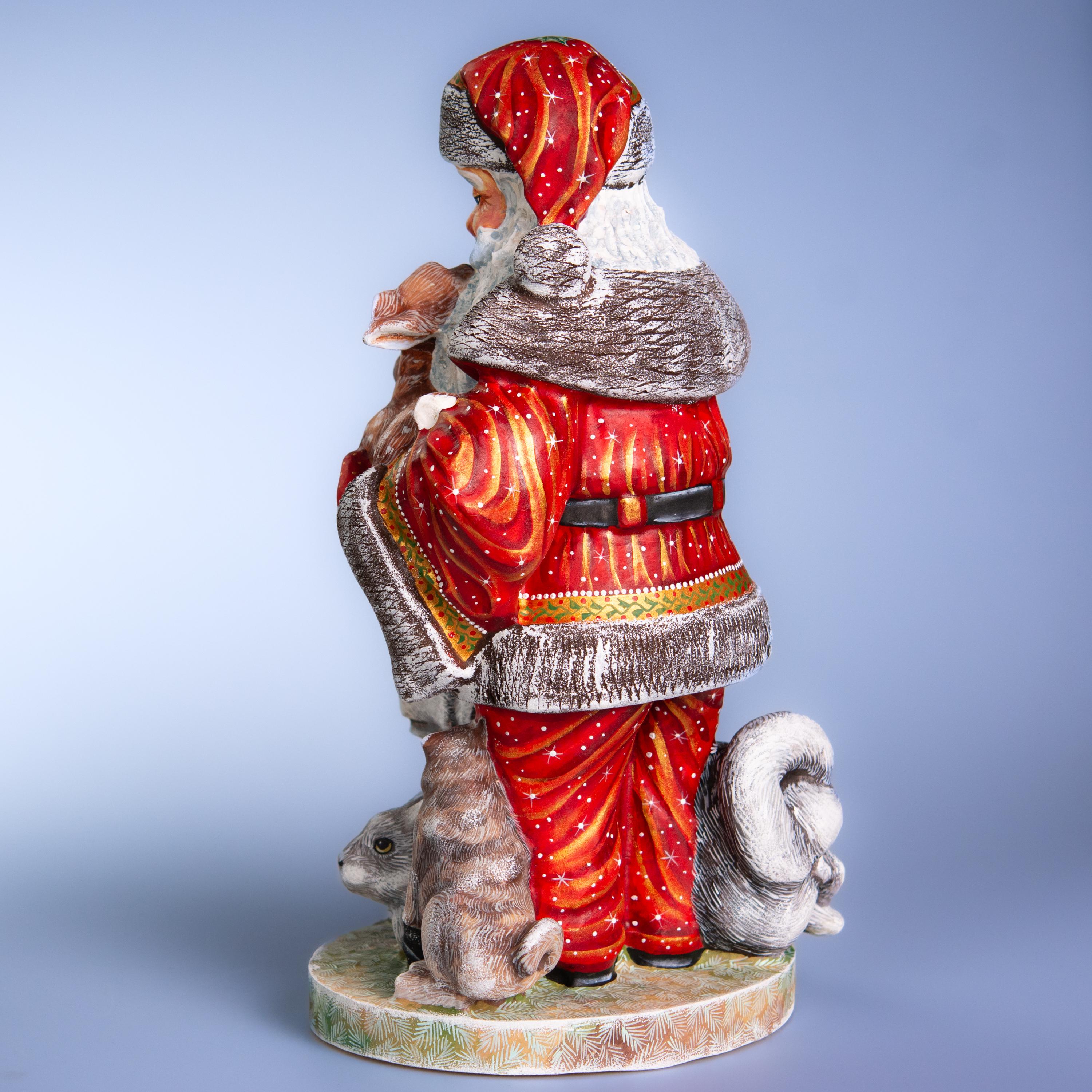 Hand Carved Wooden Santa Claus Figurine: Christmas Holiday Decor (14 inch)