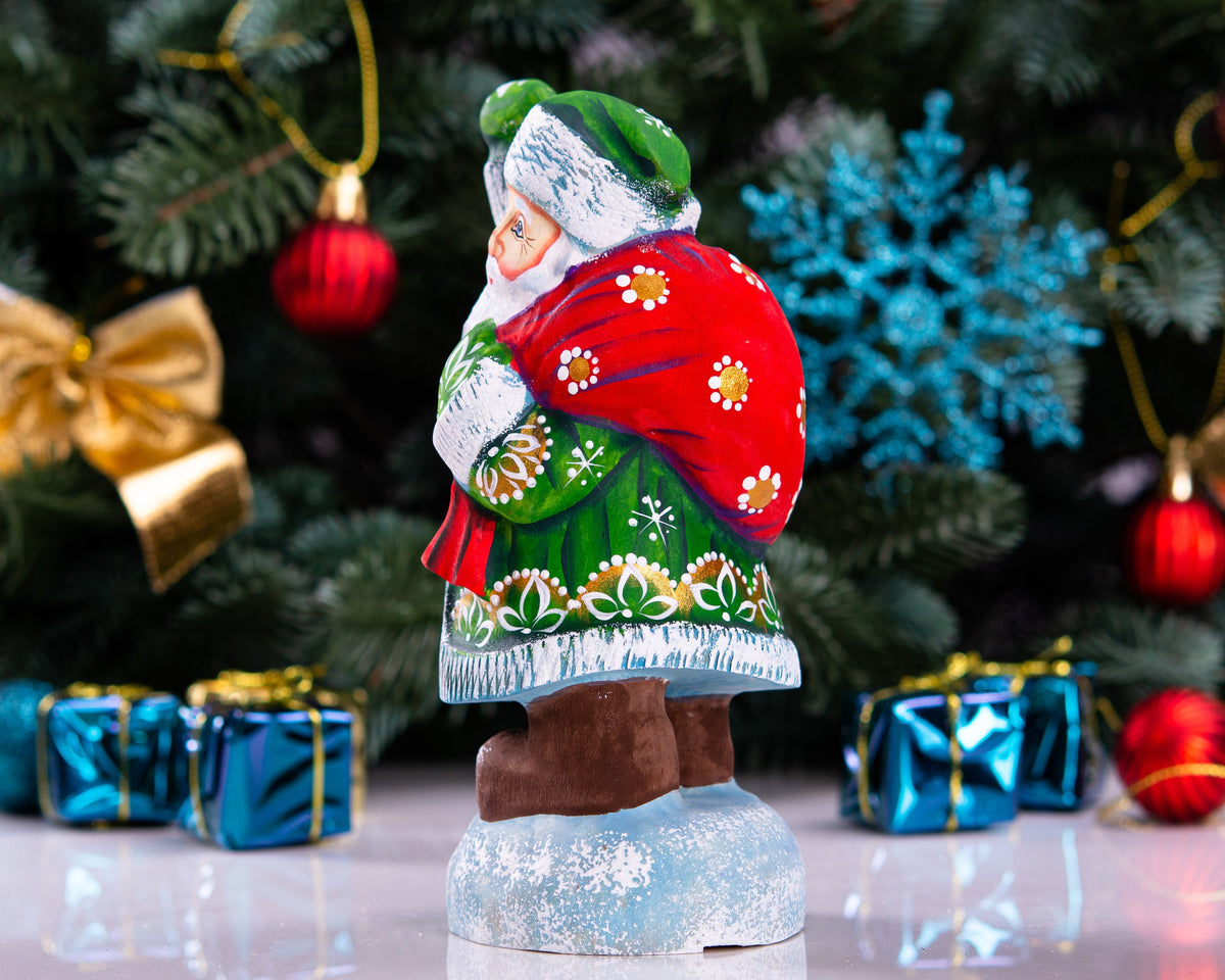 Father Christmas figurine 6.3 inch, green coat, shelf decor