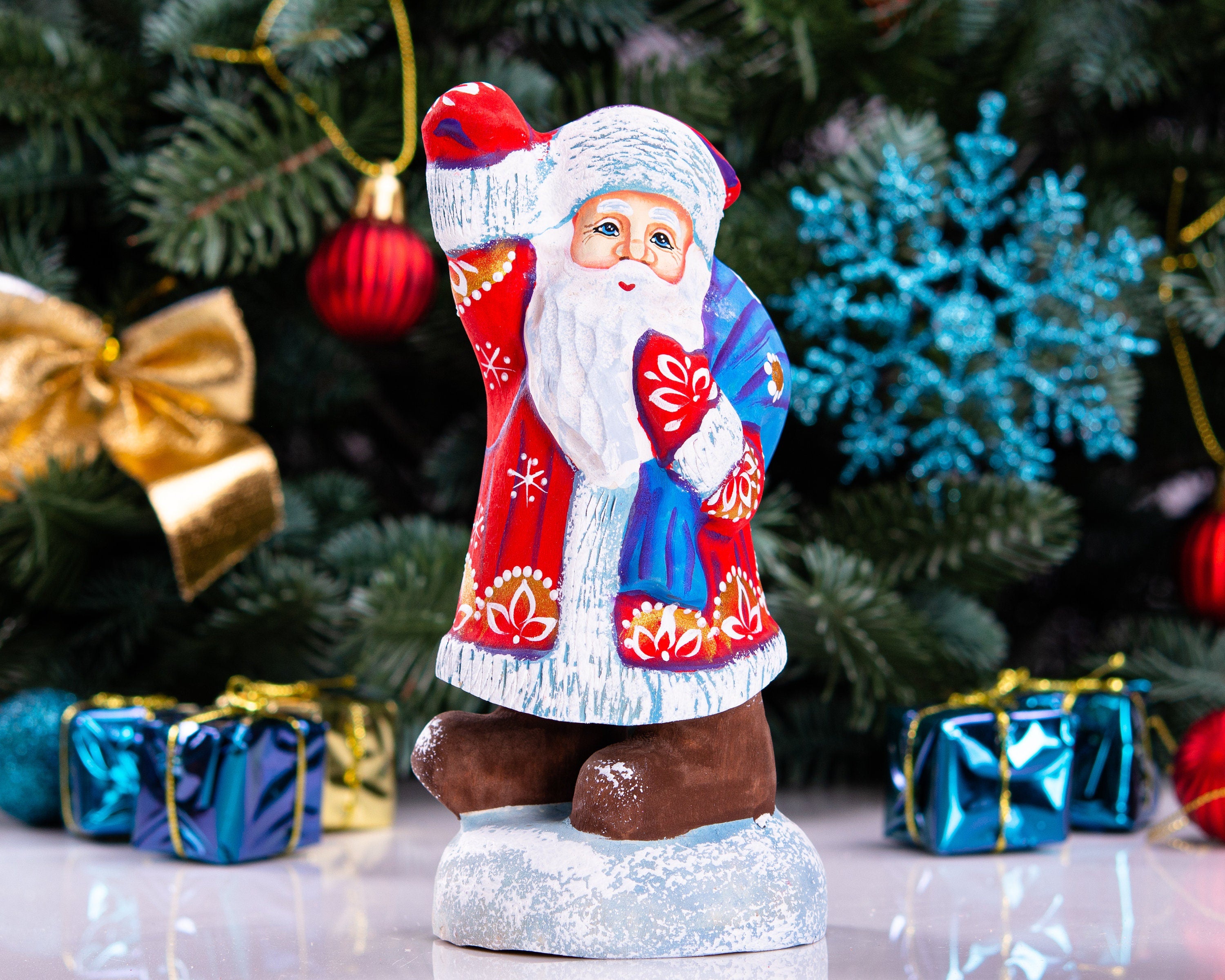 Wooden hand carved Santa Claus figurine 6.5" - funny Christmas gift idea for Christmas home decoration indoor - made in Ukraine