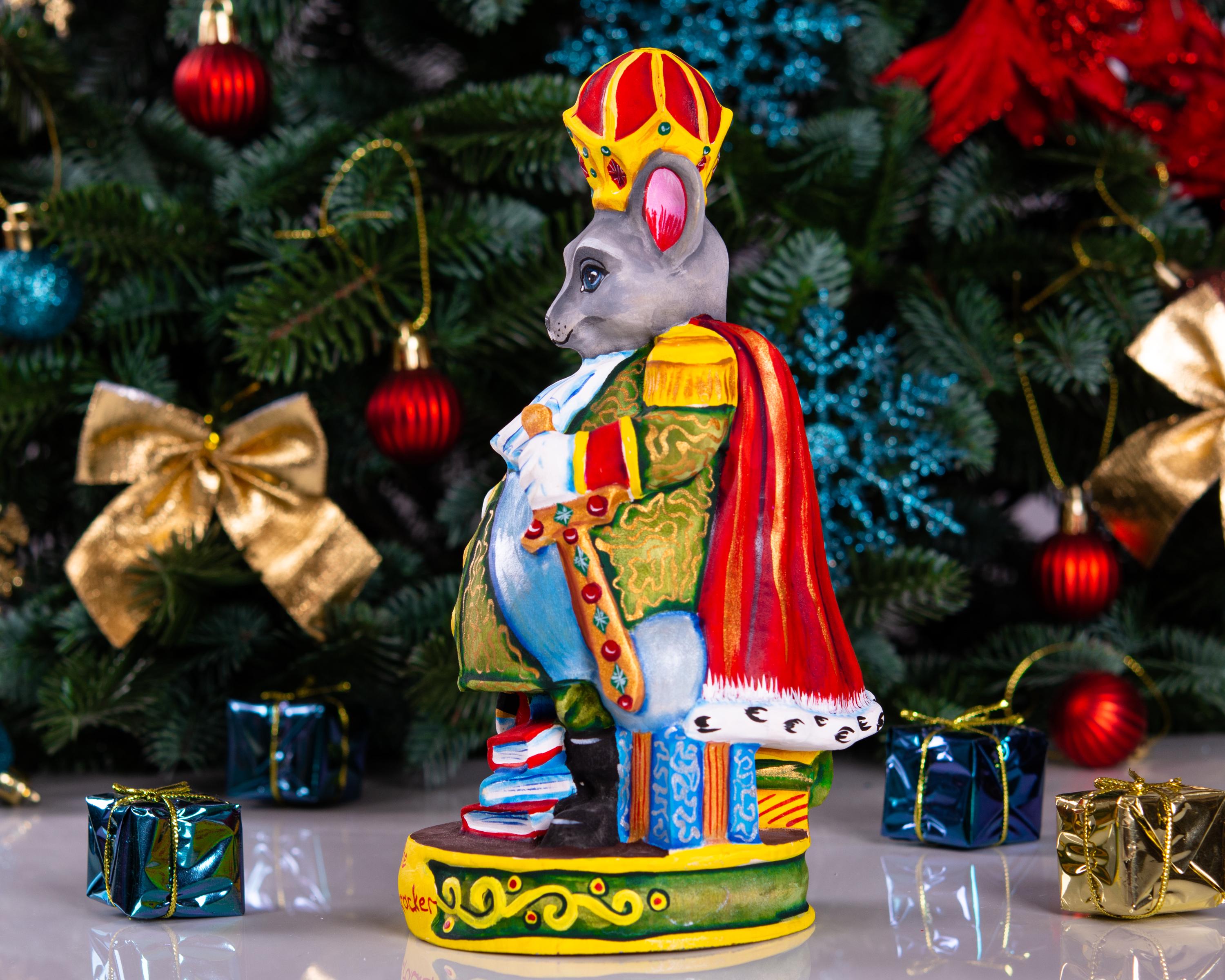 Hand carved Mouse King figurine 8.3 inch, Nutcracker mantel decor