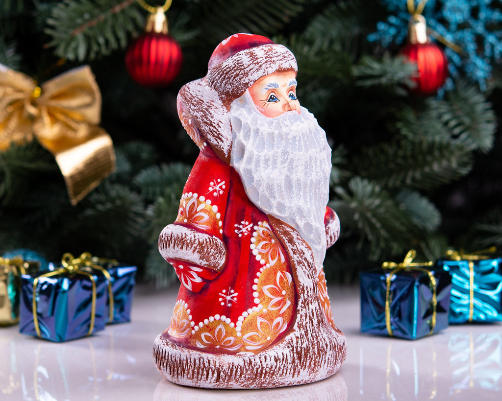 Hand carved wooden Santa figurine folk art mantel decor 6 inch