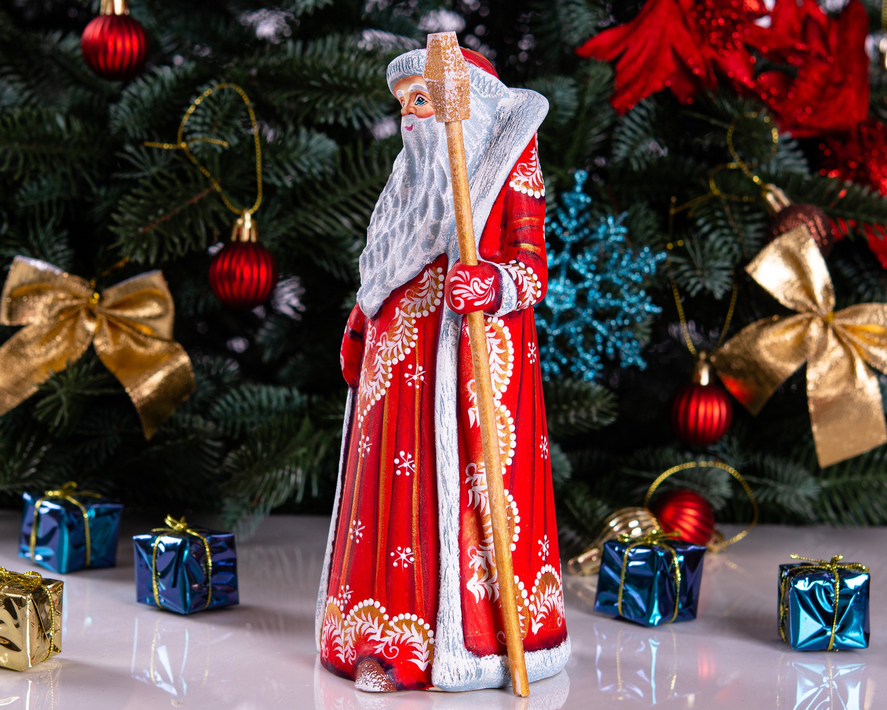 Hand Carved Wooden Santa Claus Figurine: 9" Christmas Decor