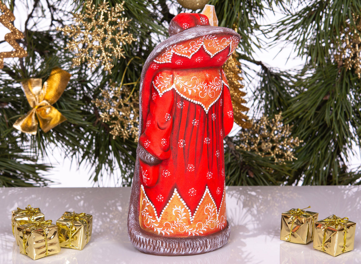 Kris Kringle Santa wood figurine 9.4 inch, cozy cabin Christmas display for mantel & shelf