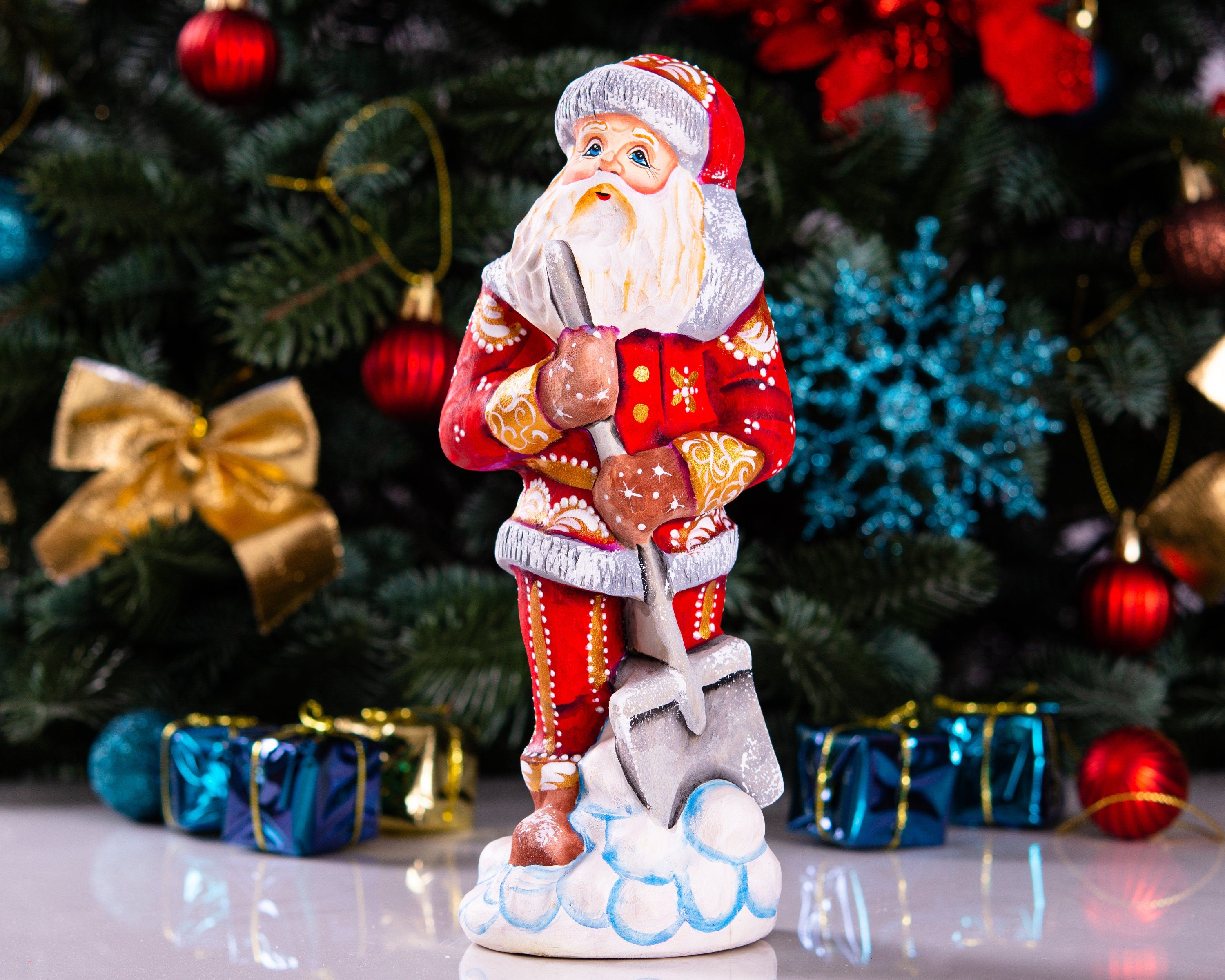 Santa Figurine 7.1″, Hand‑Carved Wood, Snow Shovel, Gold Accents