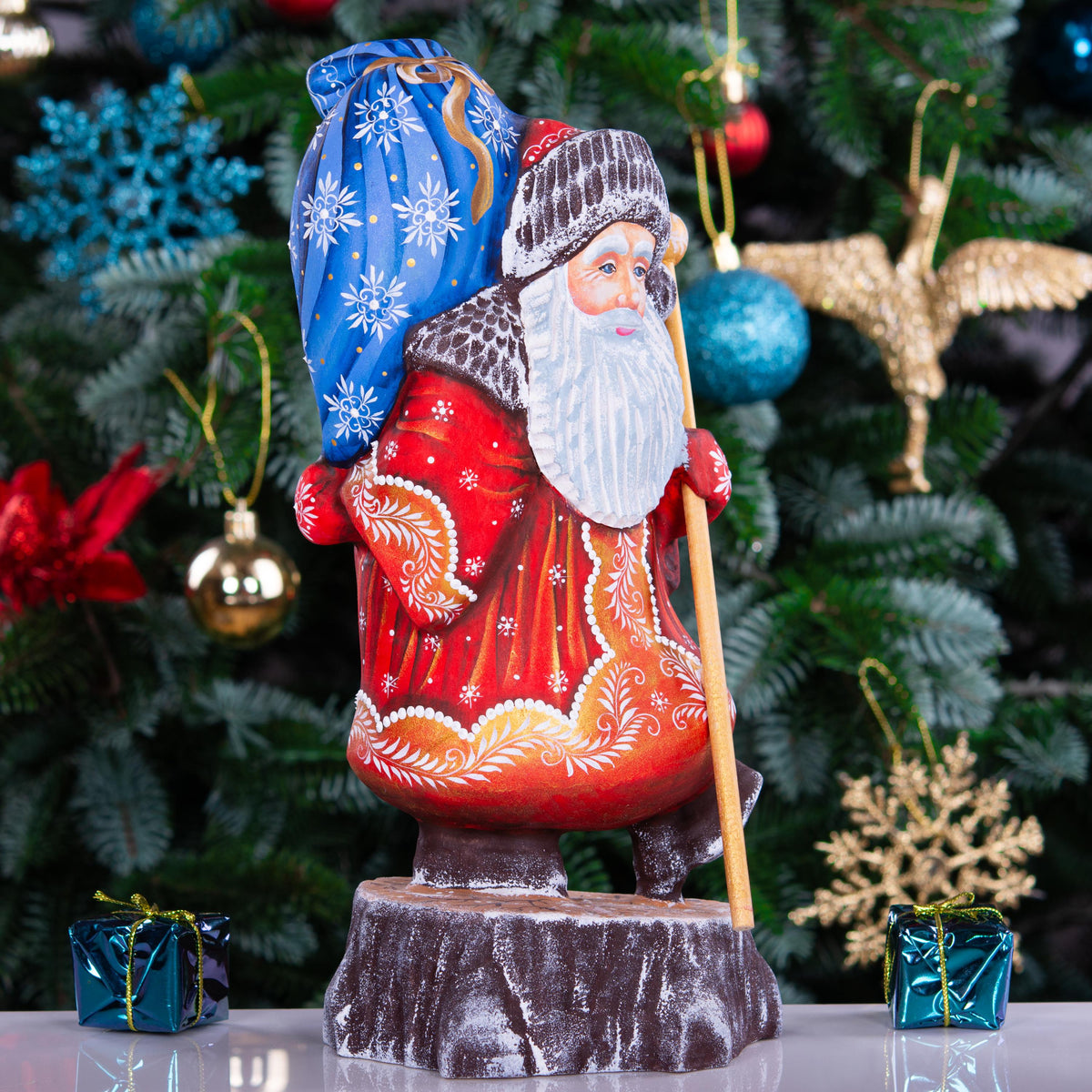 Hand Painted Wooden Santa Claus Statue: Old World Christmas Decor