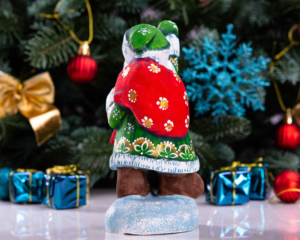 Father Christmas figurine 6.3 inch, green coat, shelf decor