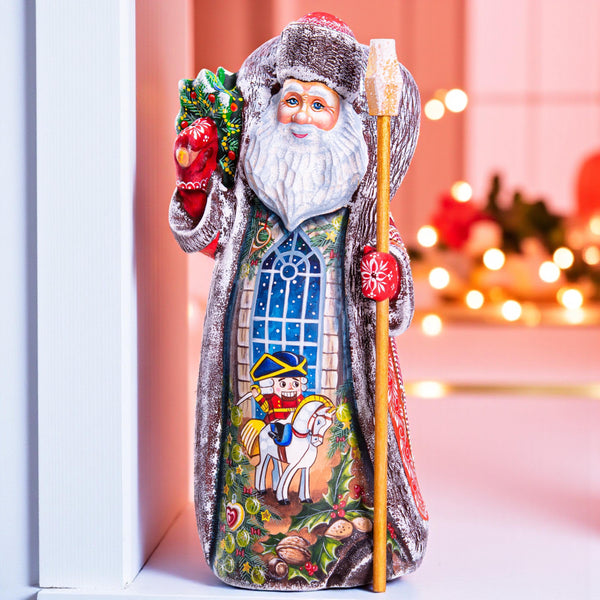 Wooden hand carved vintage Santa Claus figurine 11