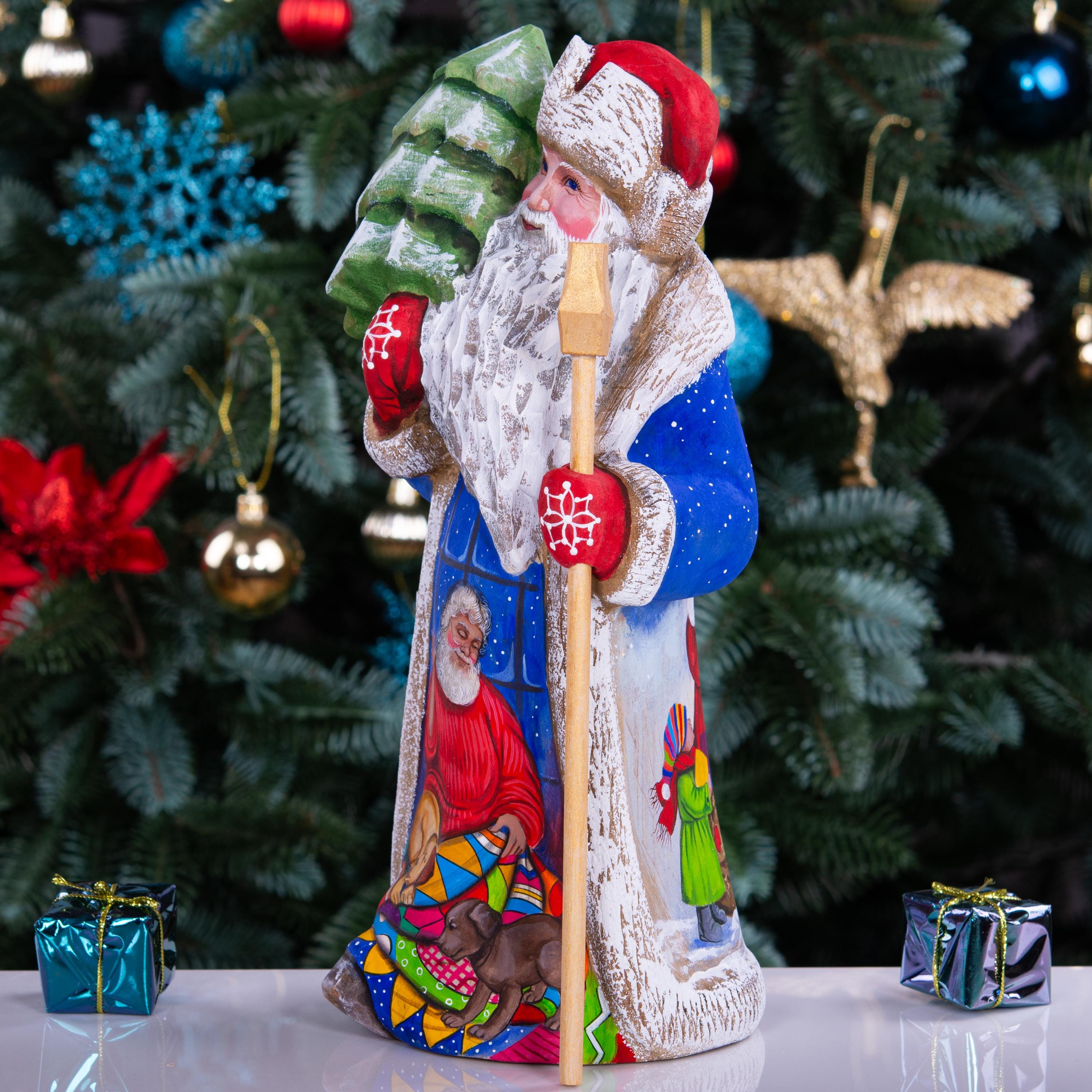 Hand-Carved Wooden Santa Claus Figurine: Christmas Holiday Decor