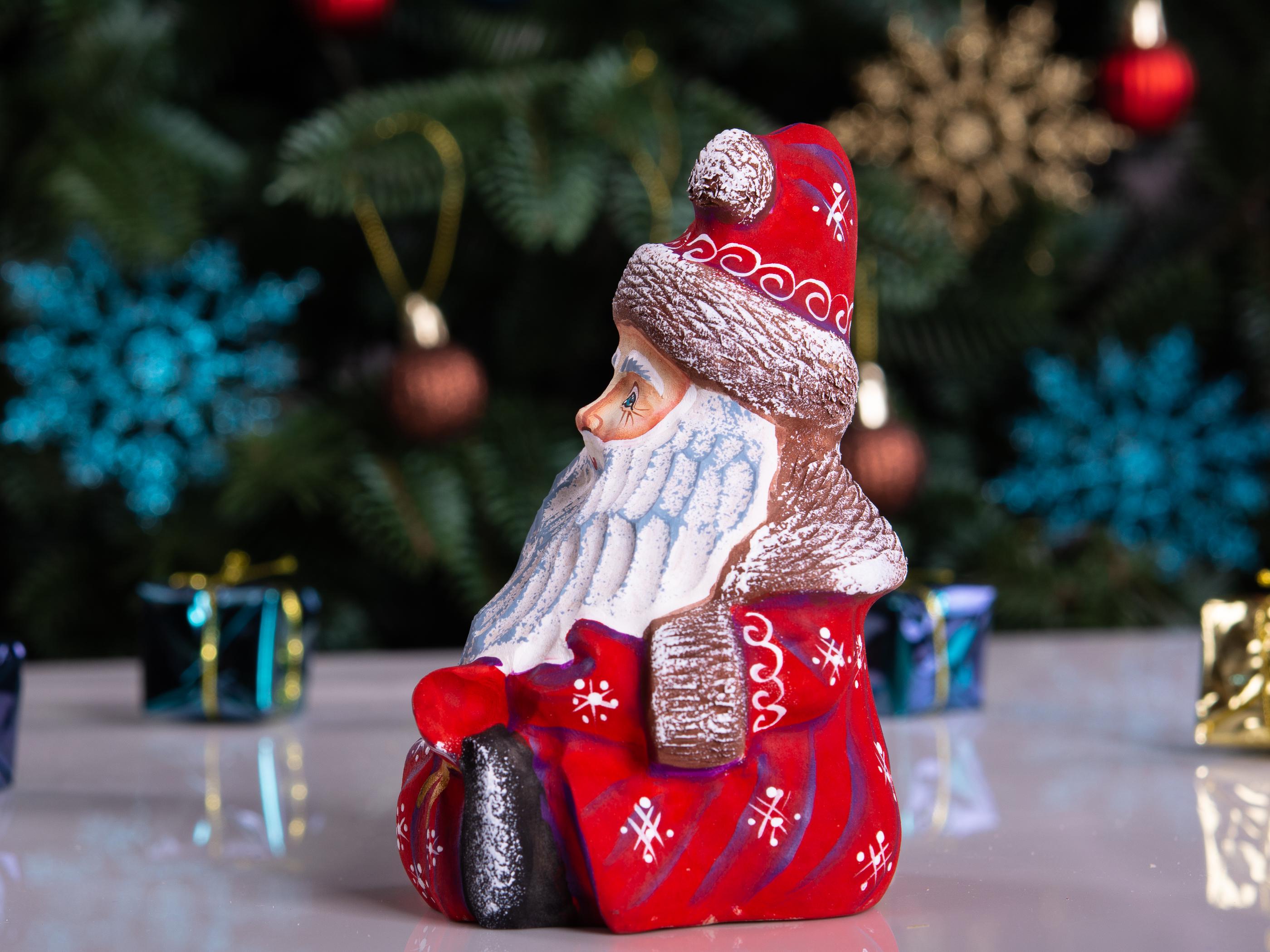 Hand painted Father Christmas figurine with bird shelf gift 5.1 inch