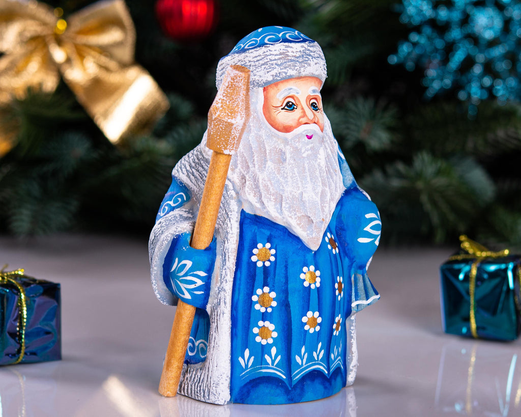 Hand Carved Wooden Santa Claus Figurine: Hand-Painted Christmas Decor