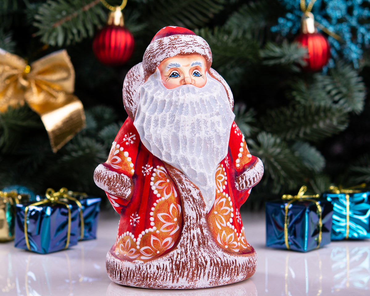 Hand carved wooden Santa figurine folk art mantel decor 6 inch
