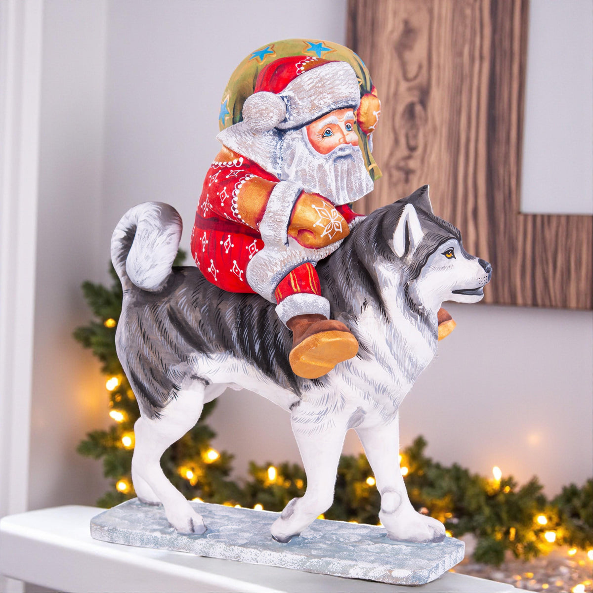 Hand Carved Wooden Santa Claus Figurine: Folk Art Christmas Decor