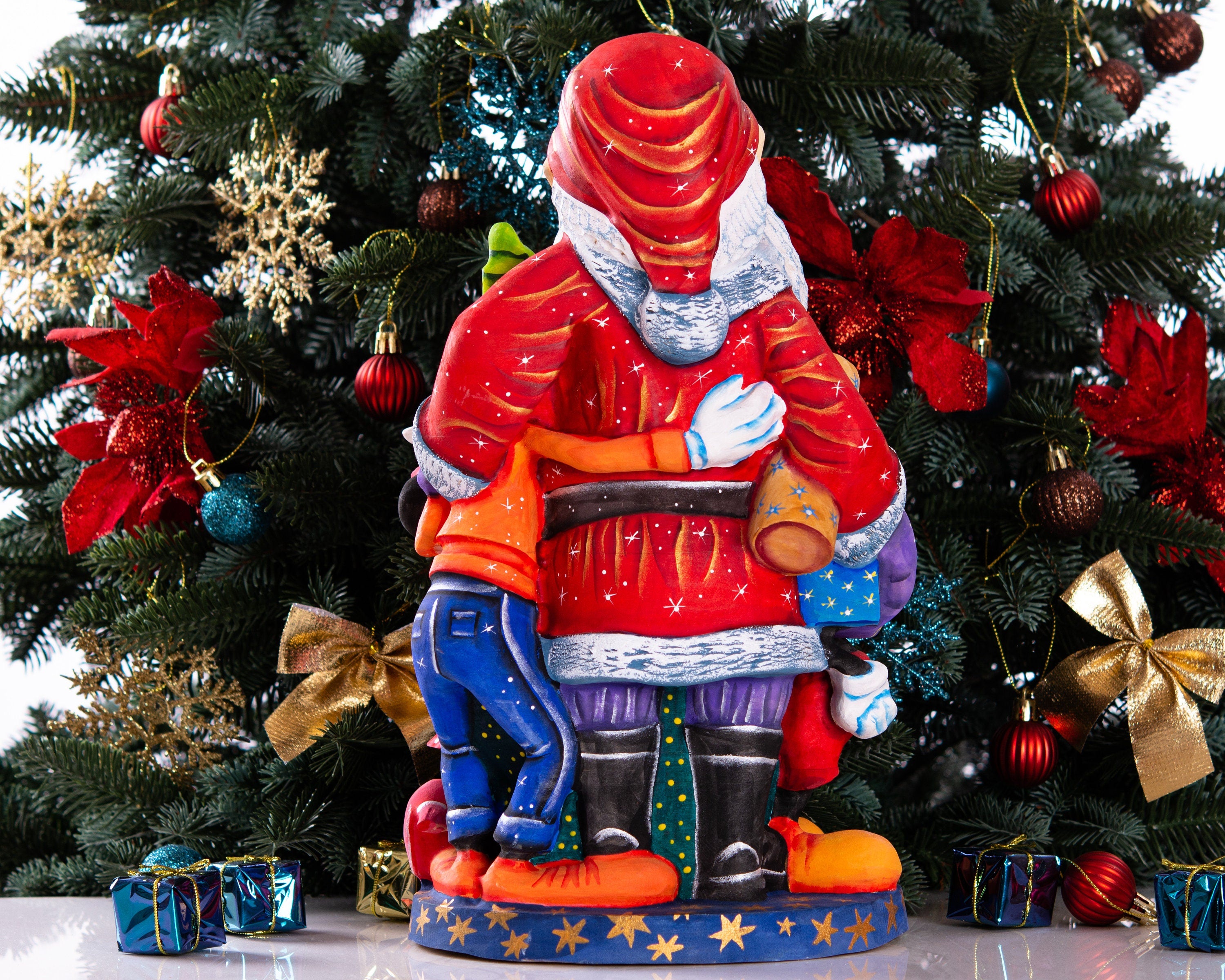 Hand Carved Wooden Santa Claus Figurine: 14" Christmas Home Decor