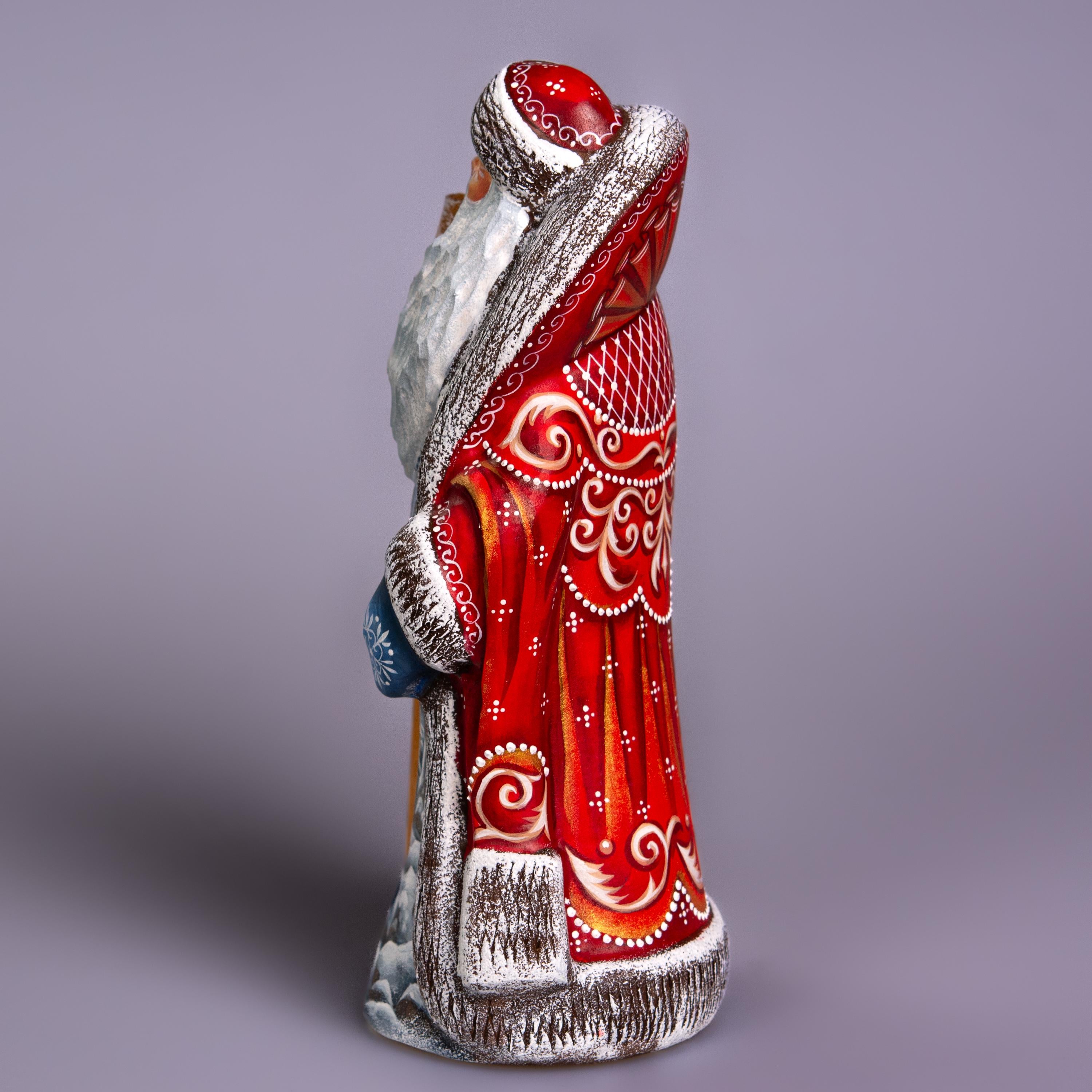 Hand-Carved Wooden Santa Claus Figurine: Holiday Home Decor