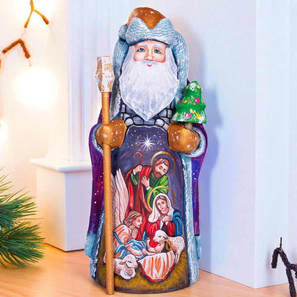 Wooden Santa figurine 9