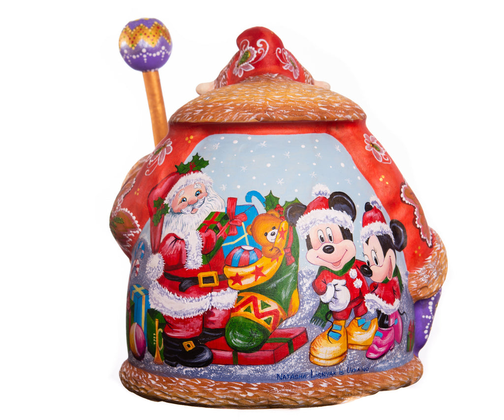 Hand-Carved Wooden Santa Claus Figurine: Folk Art Christmas Decor