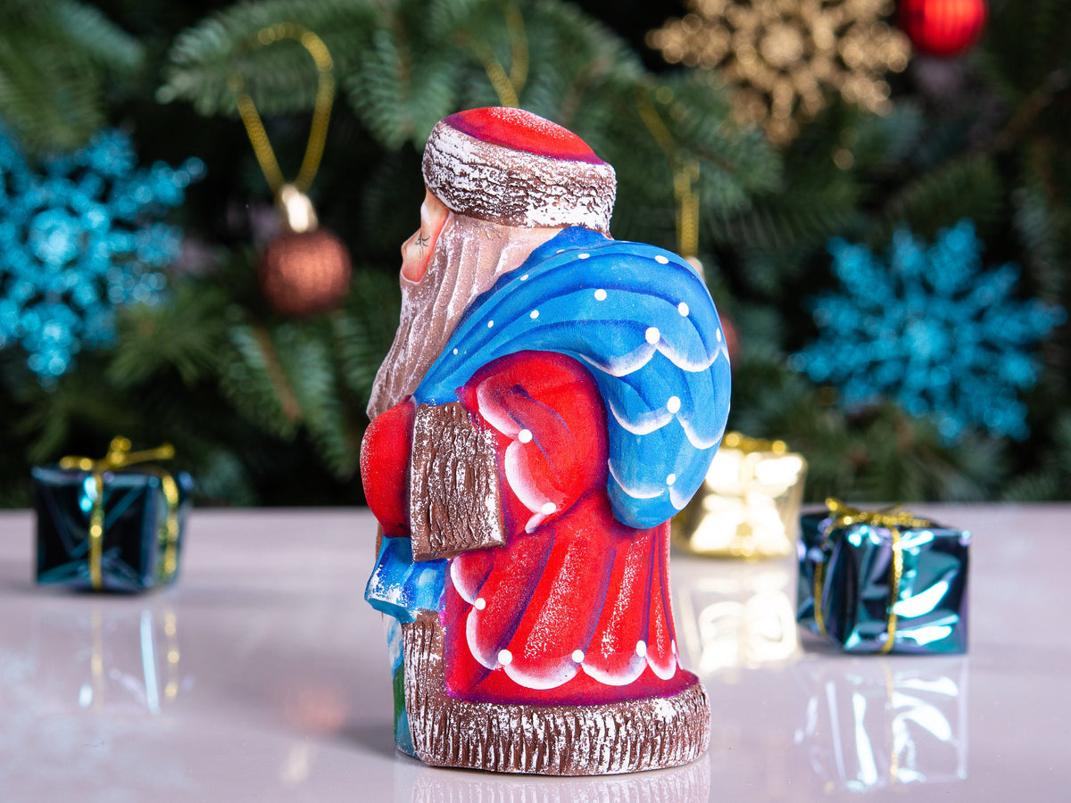 Solid wood Father Christmas figurine squirrel scene tabletop gift 5.1 inch