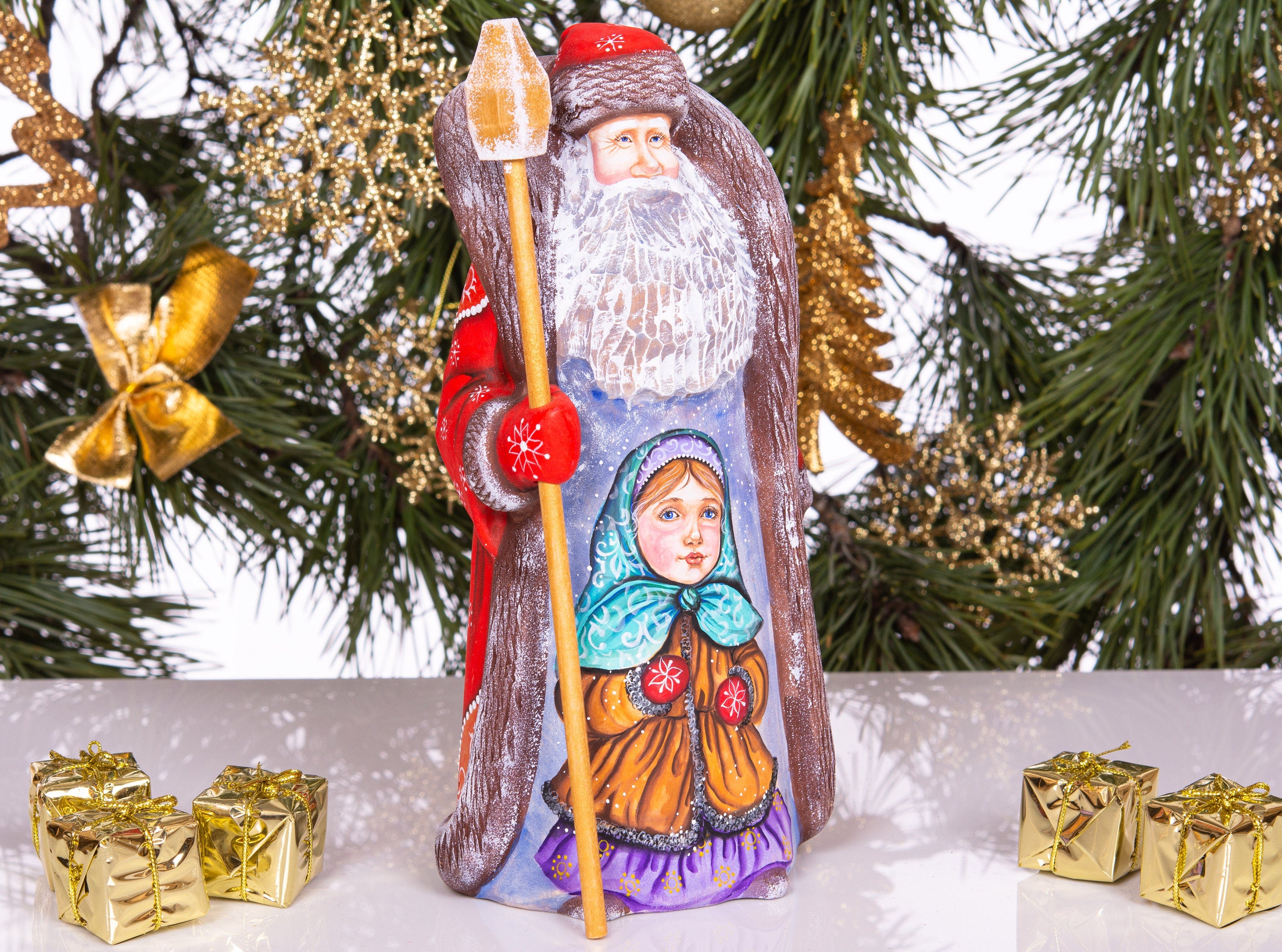 Kris Kringle Santa wood figurine 9.4 inch, cozy cabin Christmas display for mantel & shelf