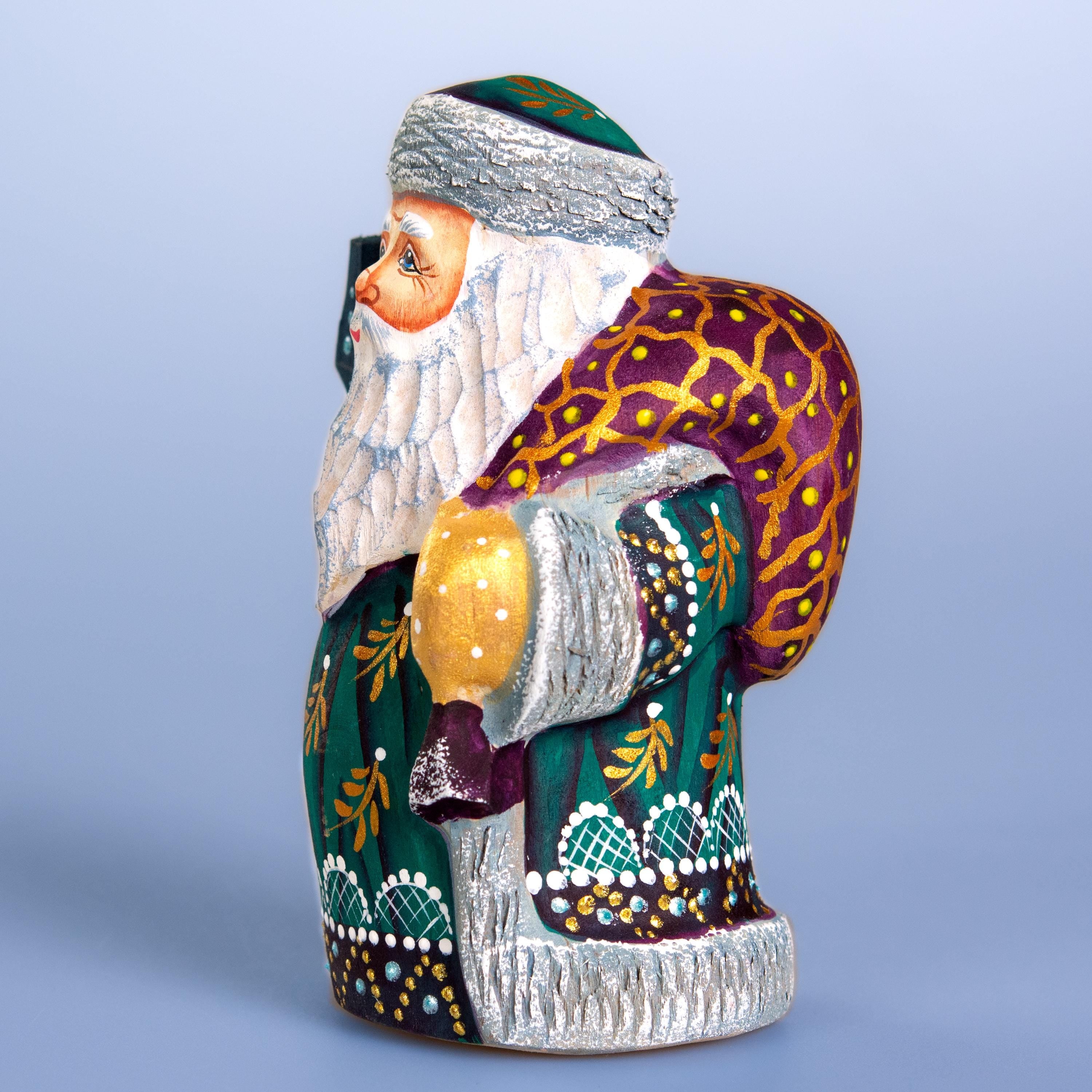 Old World Santa figurine 5.1 inch, green coat shelf decor