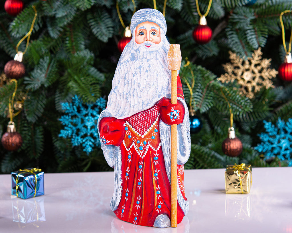 Hand-Carved Wooden Santa Claus Figurine: Signed Christmas Decor