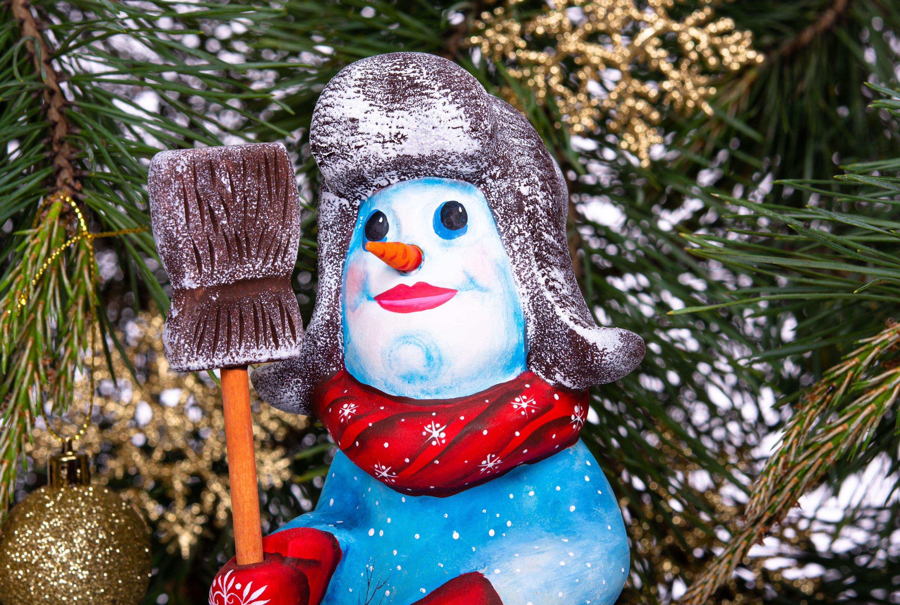 Old World snowman wood carving 9.1 inch, broom, mantel display