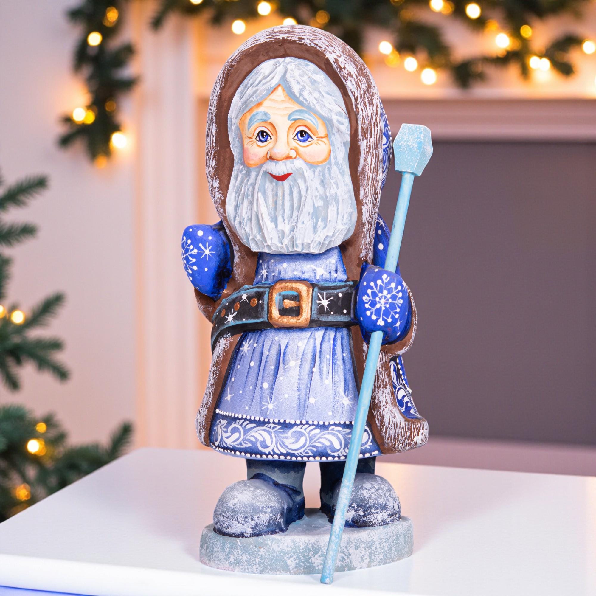 Hand-Carved Wooden Santa Claus Figurine: Retro Christmas Decor (10 inch)