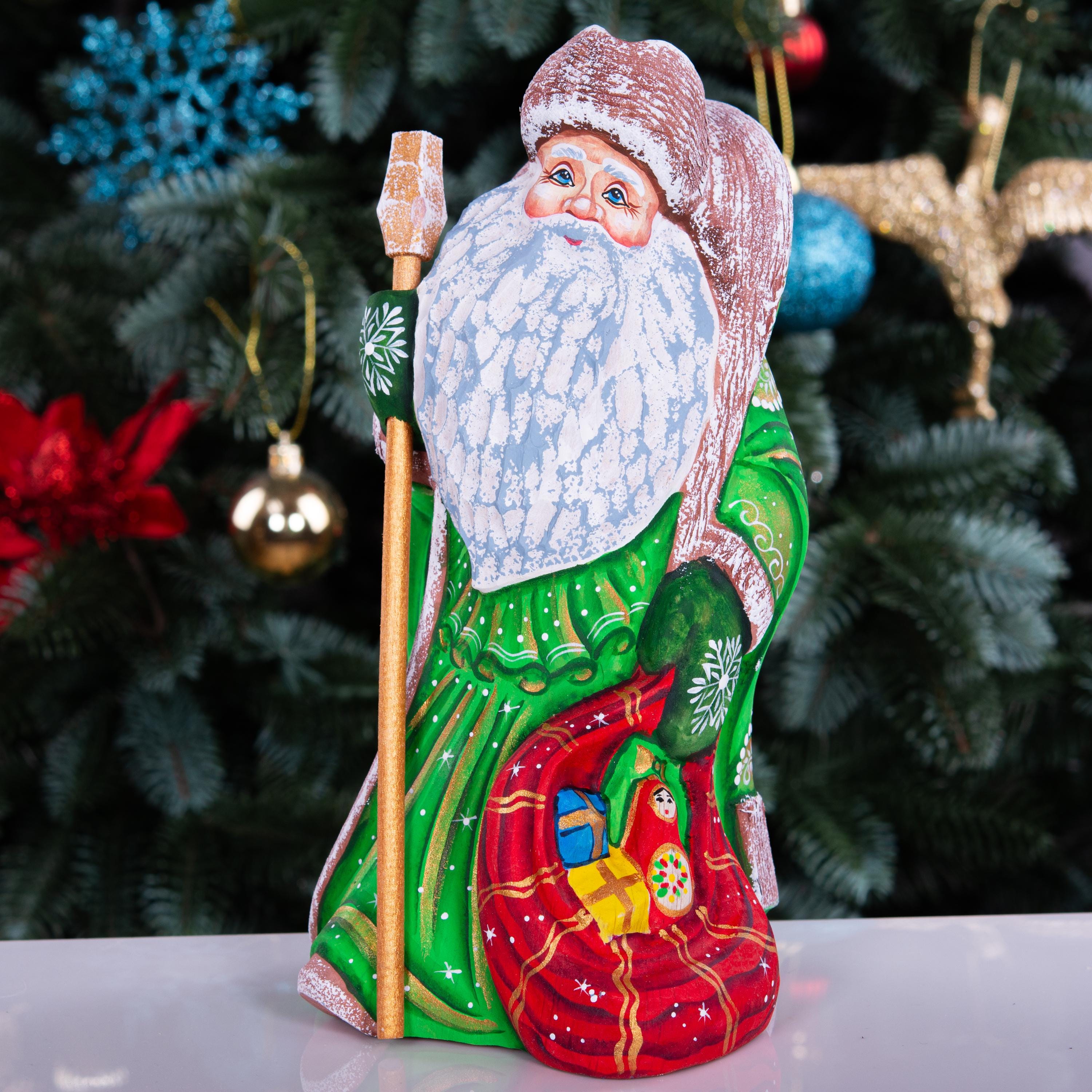 Hand-Carved Wooden Santa Claus Figurine: Holiday Home Decor