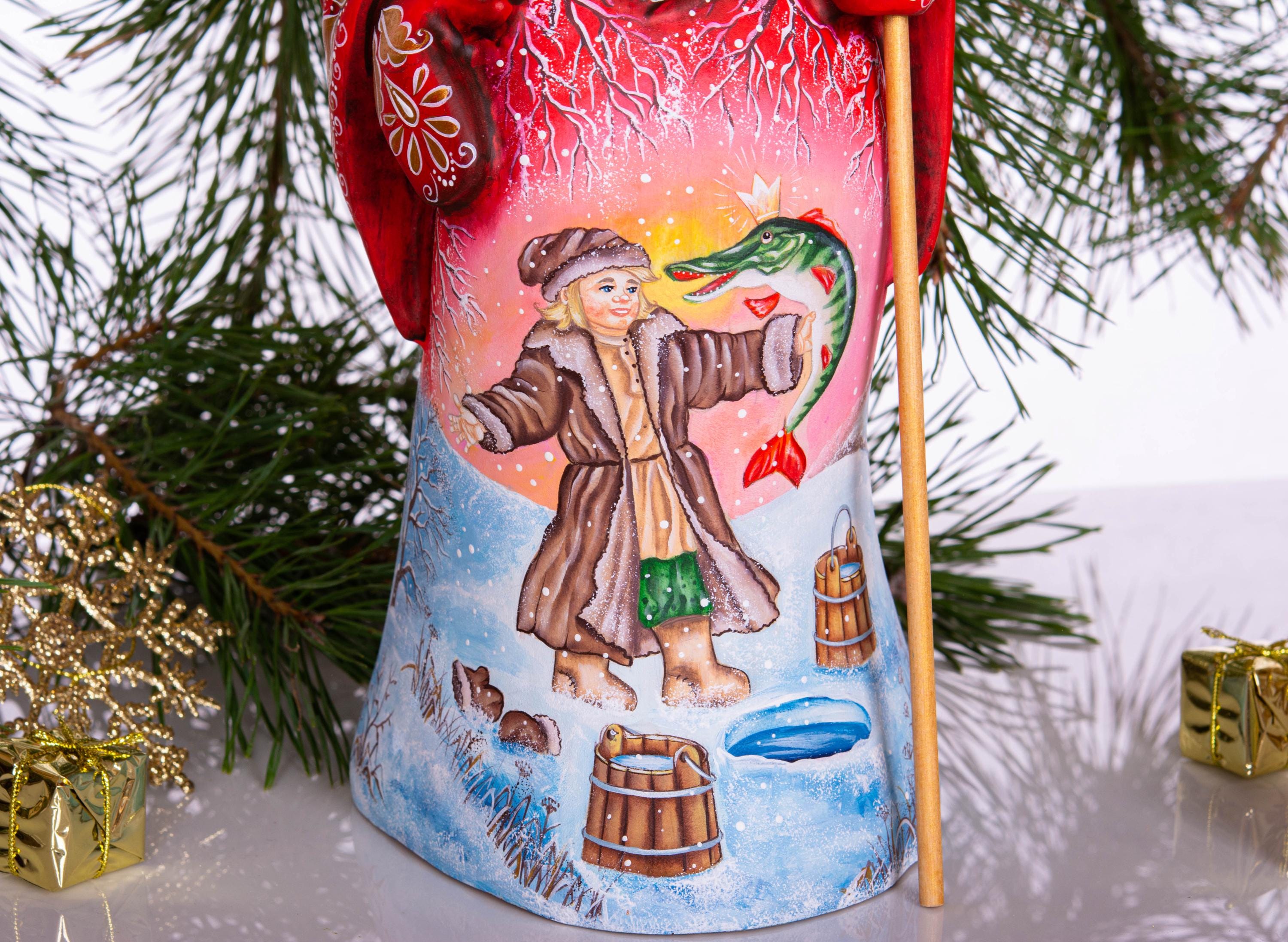 Hand Carved Wooden Santa Claus Figurine: Retro Christmas Decor