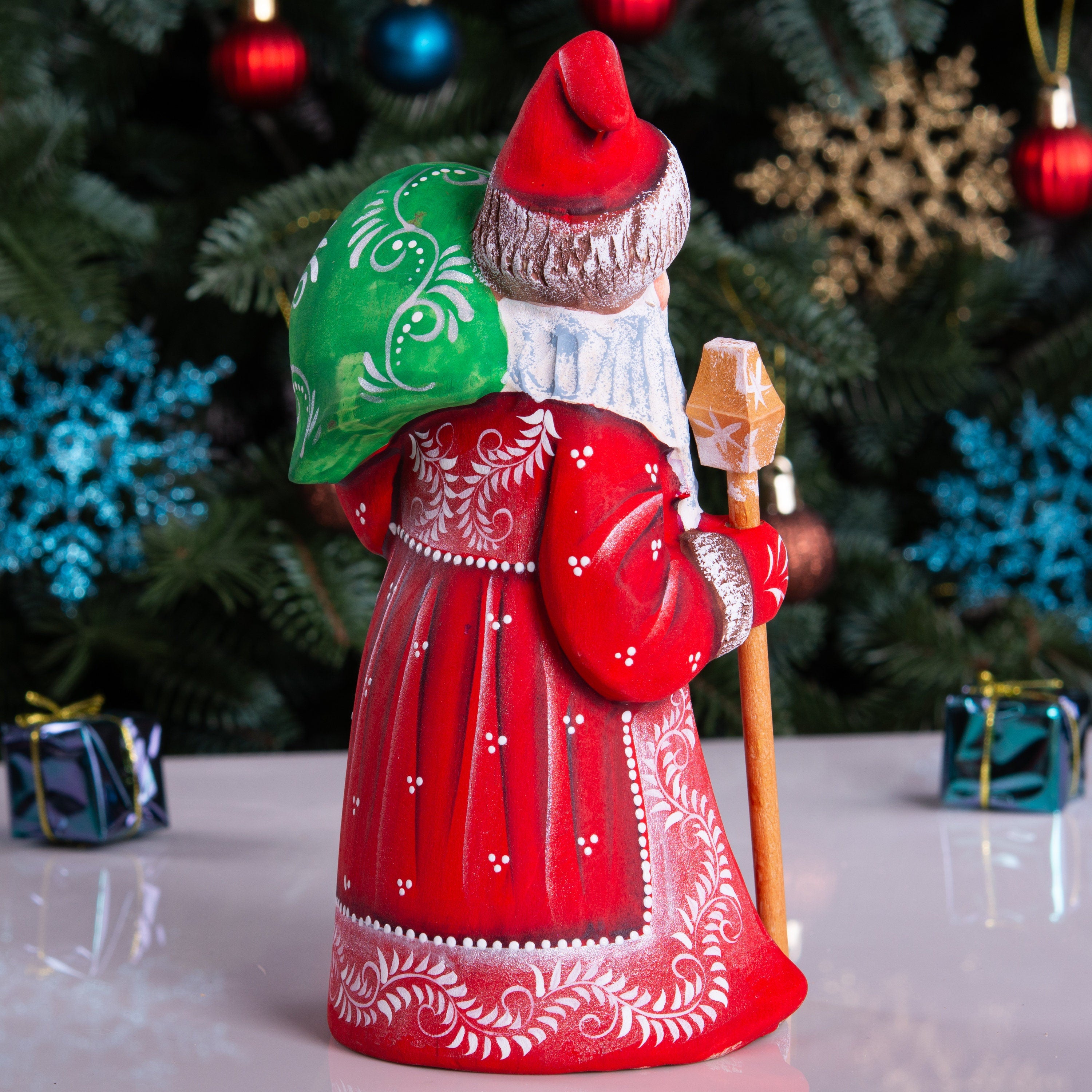 Hand-Carved Wooden Santa Claus Figurine: Retro Christmas Decor (8 inch)