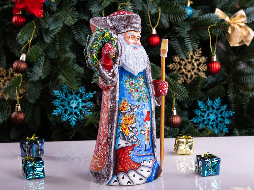 Hand Carved Wooden Santa Claus Figurine: Retro Christmas Decor