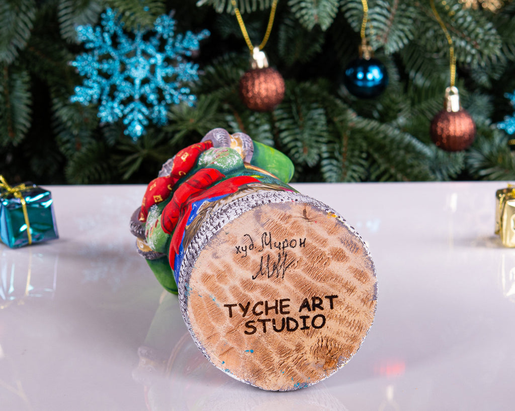 Hand carved wooden Santa figurine 10.6 inch, Christmas wreath with cats, mantel centerpiece