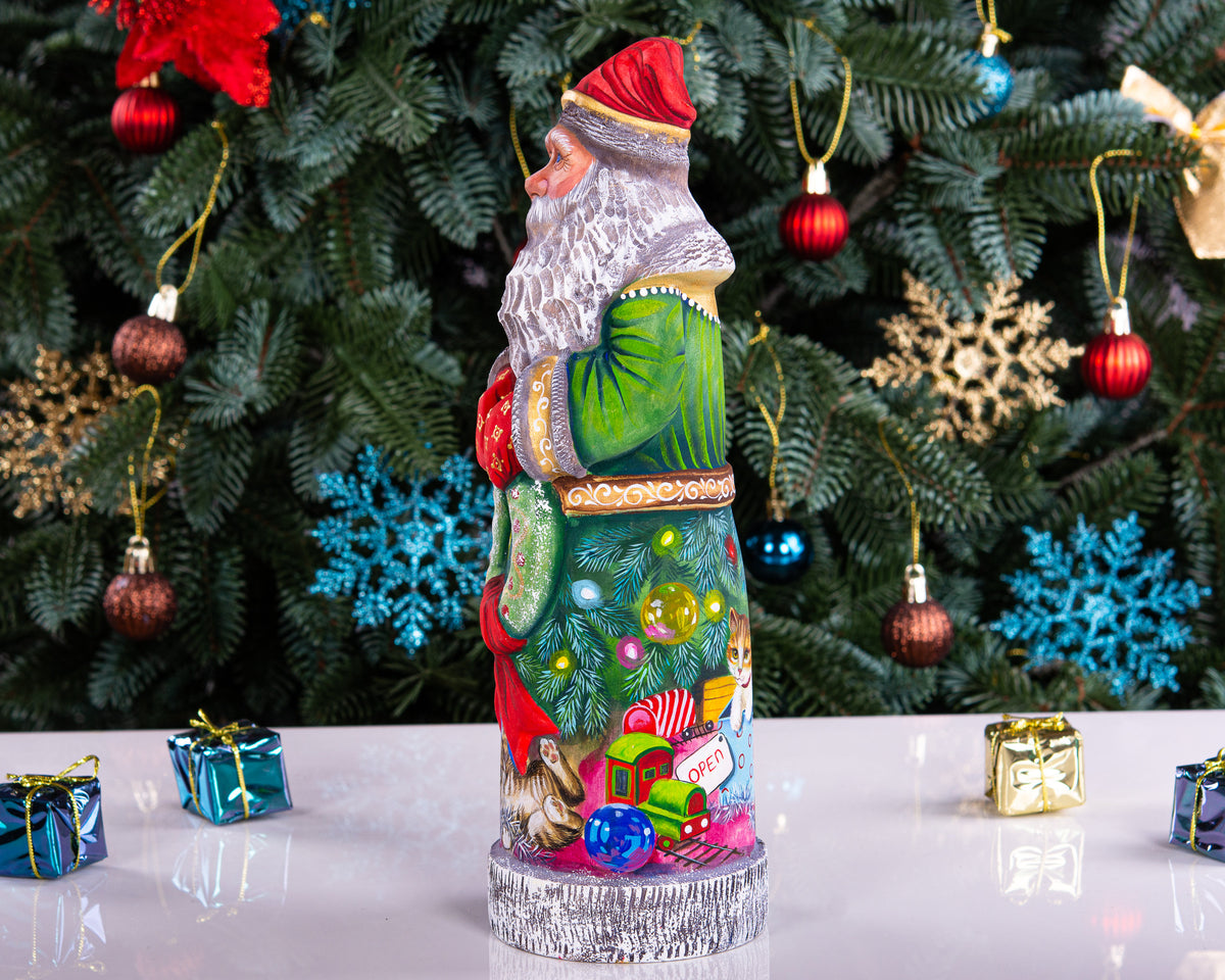 Hand carved wooden Santa figurine 10.6 inch, Christmas wreath with cats, mantel centerpiece