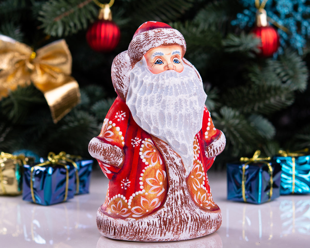 Hand carved wooden Santa figurine folk art mantel decor 6 inch