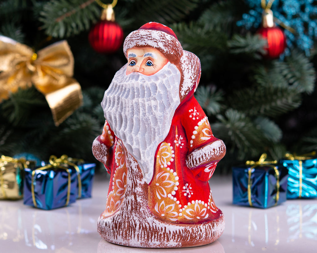 Hand carved wooden Santa figurine folk art mantel decor 6 inch