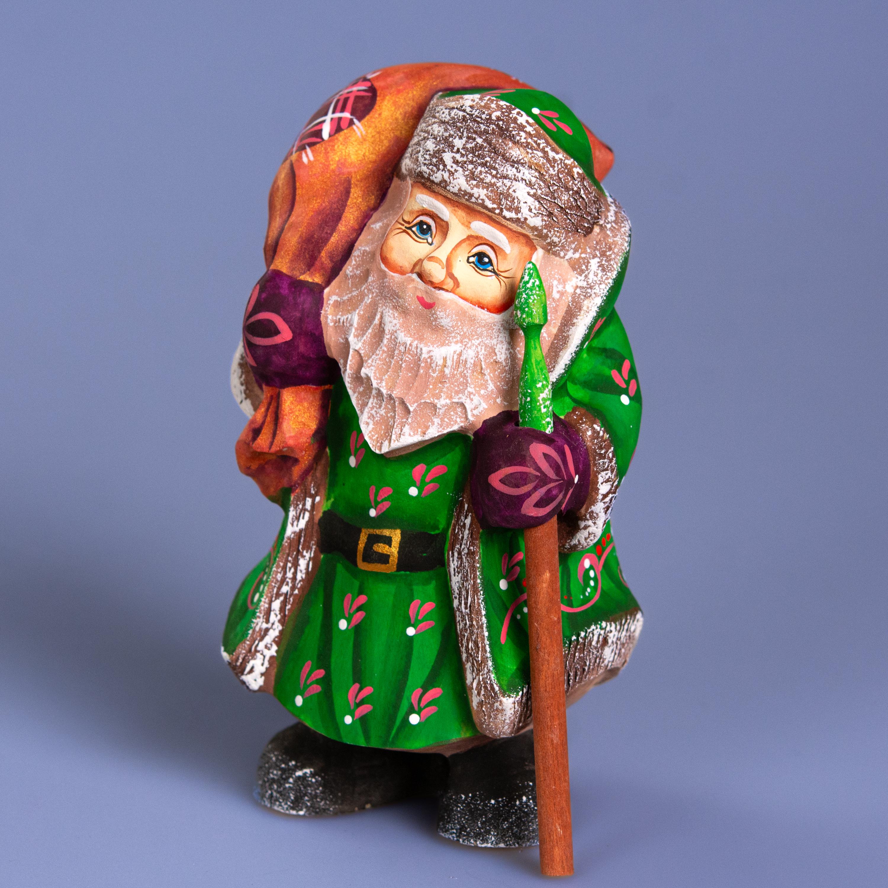 Hand-Carved Wooden Santa Claus Figurine: 6" Holiday Decor