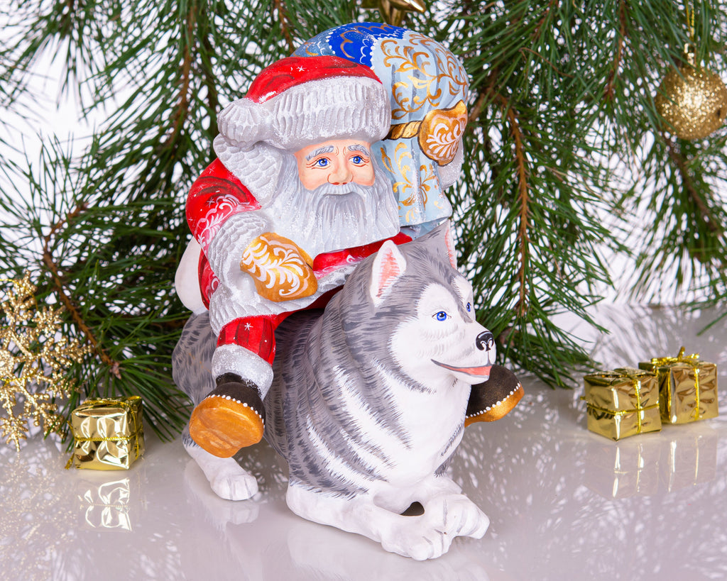 Hand-Carved Santa Claus Figurine on Dog: Retro Christmas Decor
