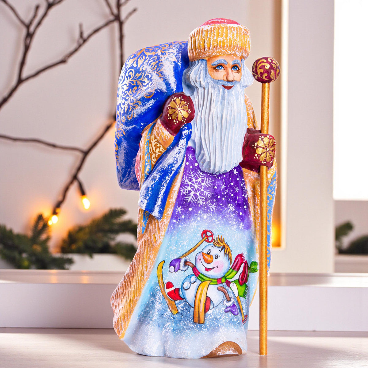 Hand Carved Wooden Santa Claus Figurine: Holiday Home Decor