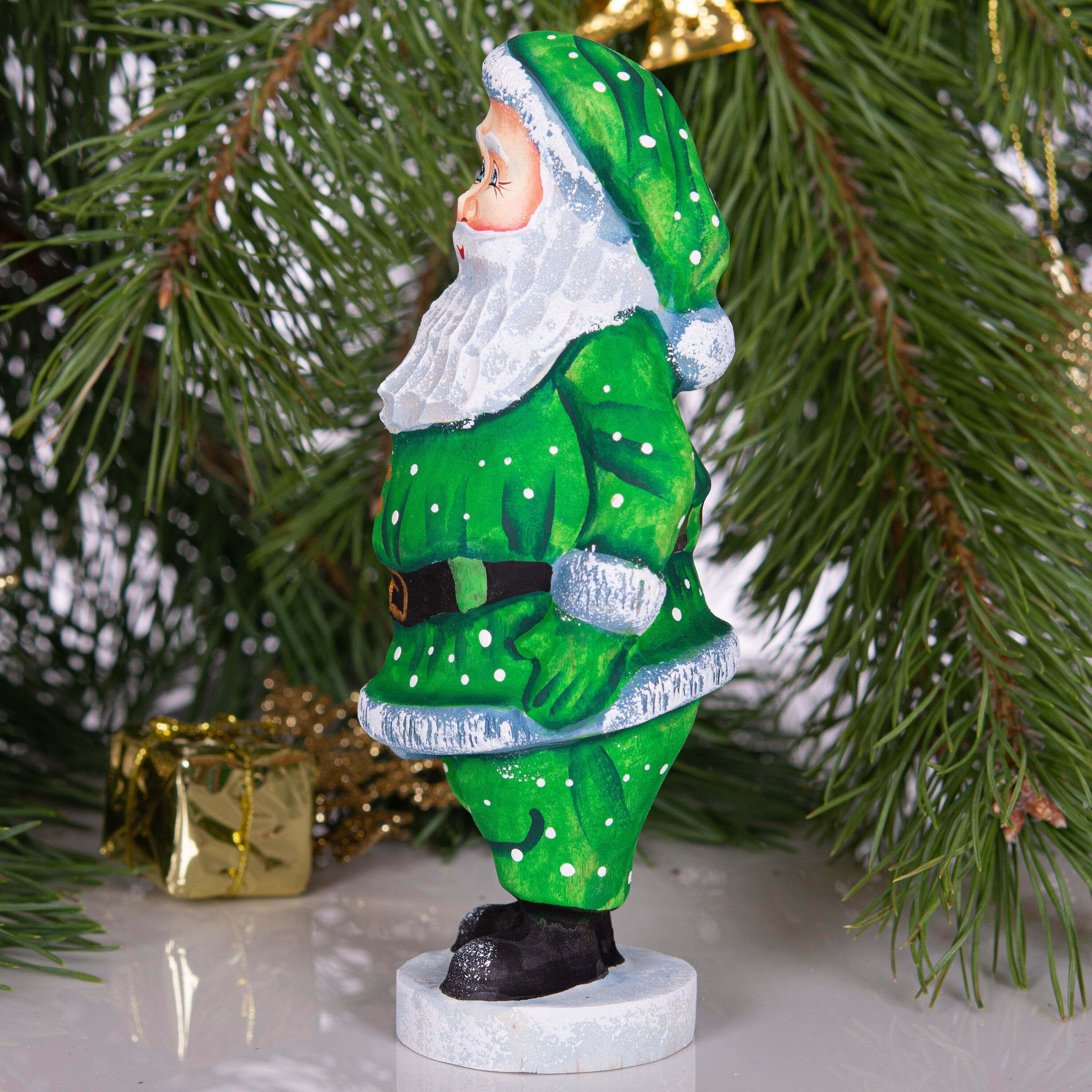 Hand Carved Wooden Santa Claus Figurine: 7" Christmas Decor