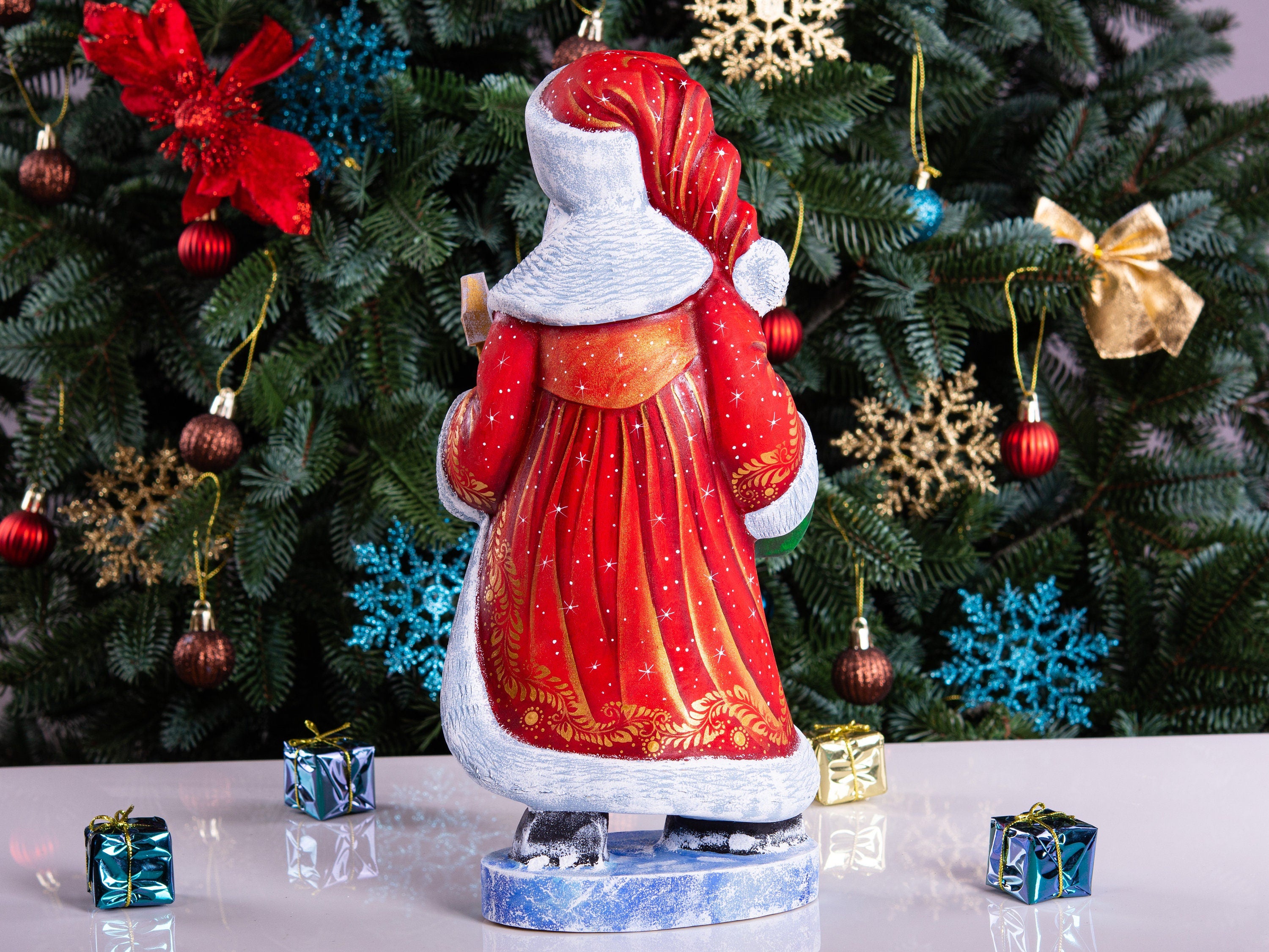 Grand Santa Claus wood statue, red coat mantel centerpiece, 12.2 inch