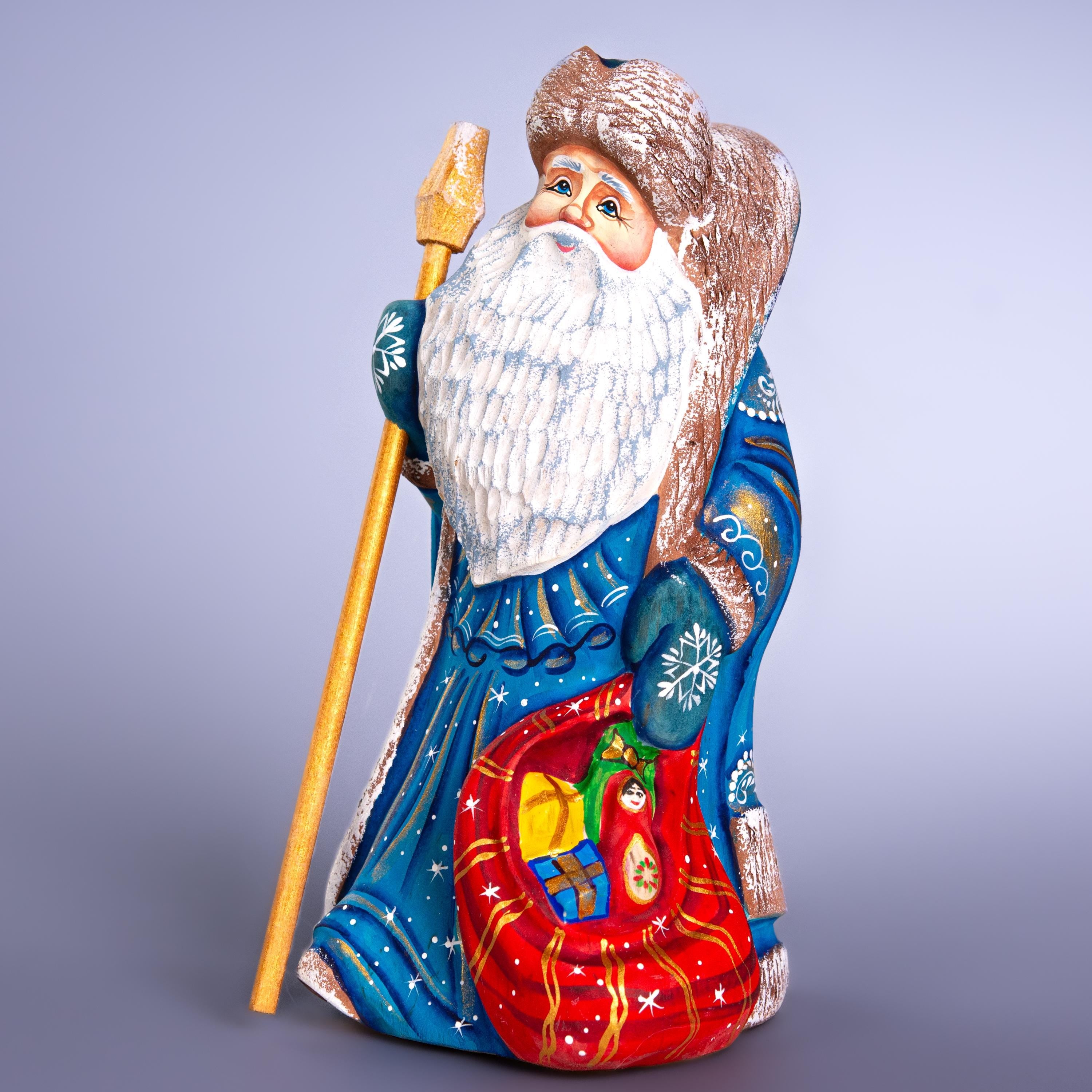 Hand Carved Wooden Santa Claus Figurine: Christmas Holiday Decor