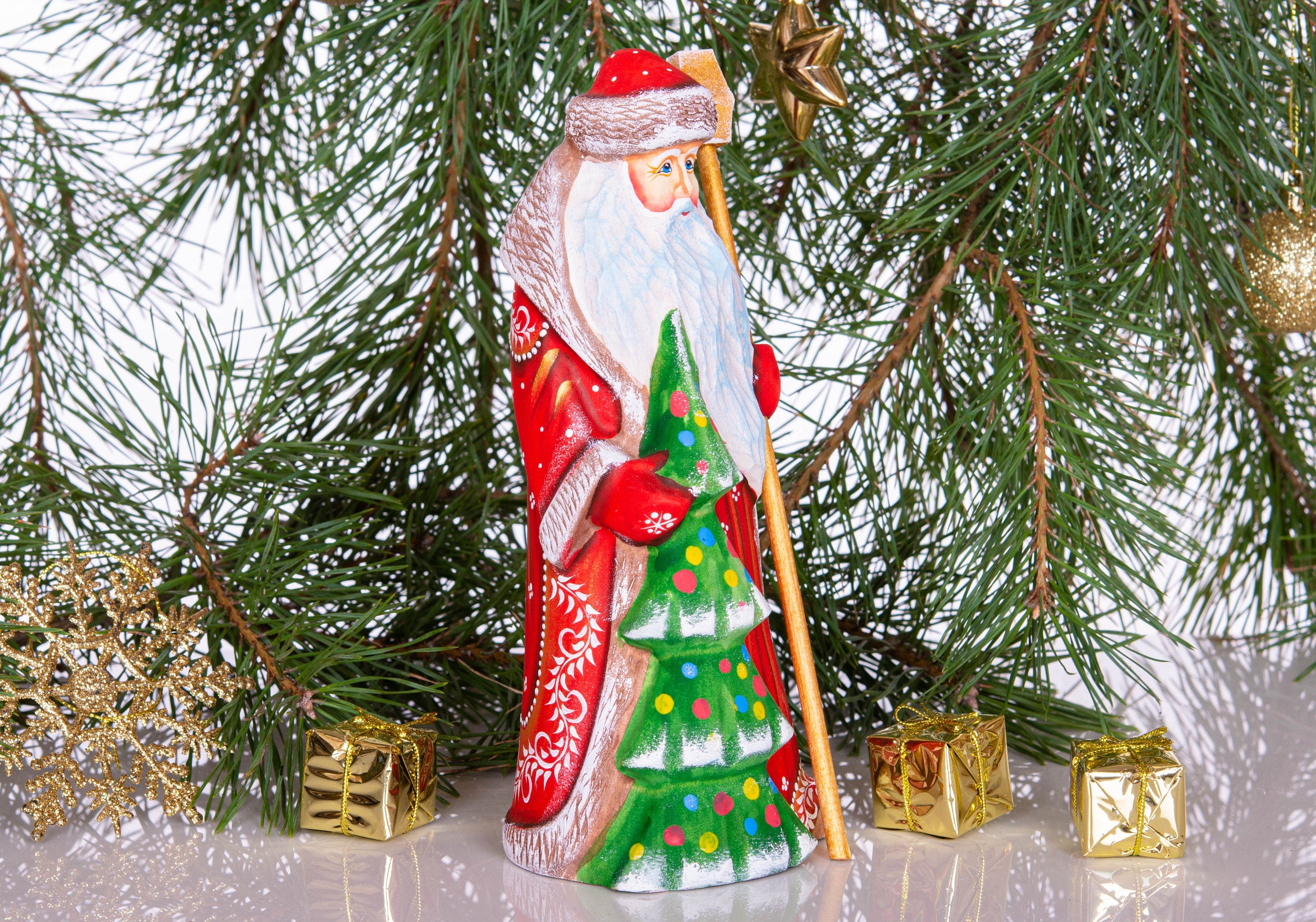Hand Carved Santa Claus Figurine: Rustic Christmas Mantel Decor