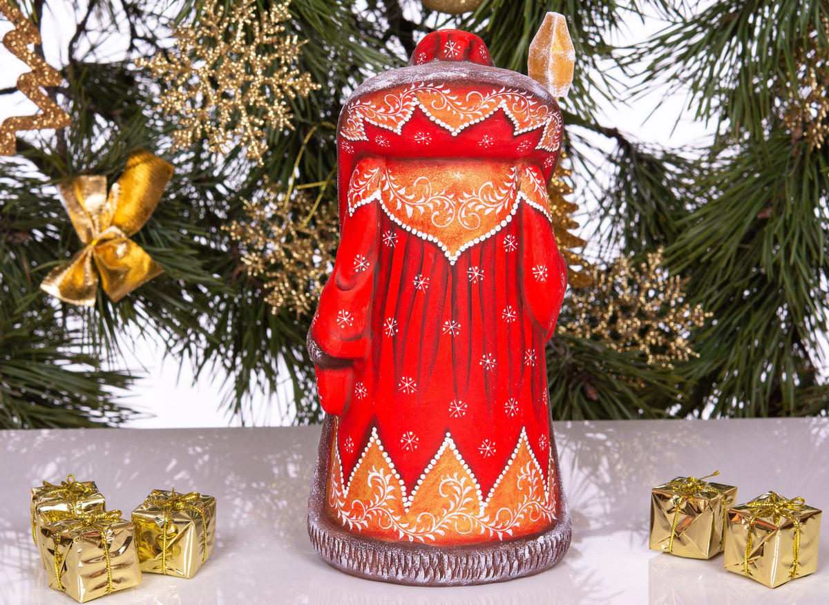Kris Kringle Santa wood figurine 9.4 inch, cozy cabin Christmas display for mantel & shelf