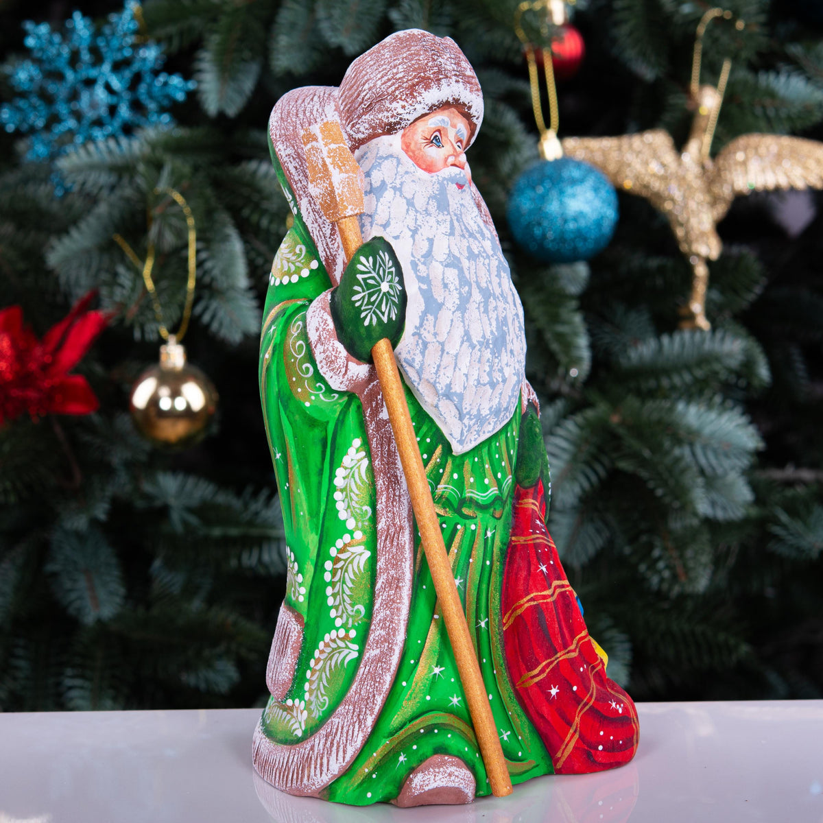 Hand-Carved Wooden Santa Claus Figurine: Holiday Home Decor