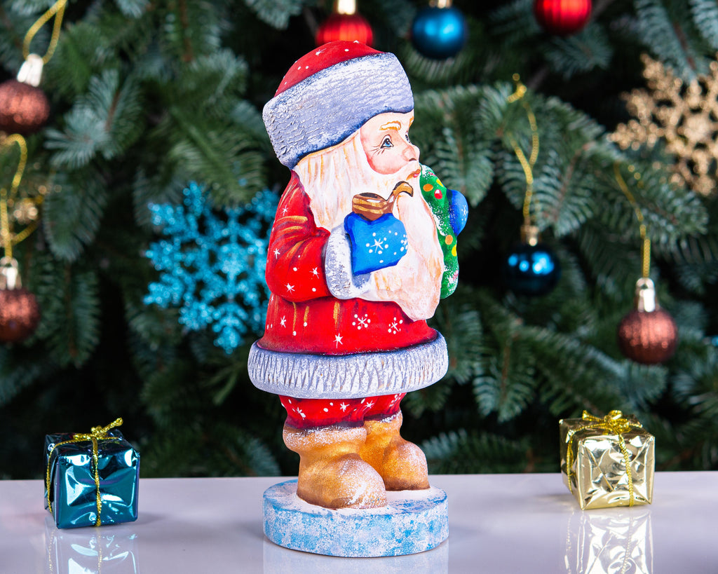 Santa Figurine 7", Hand‑Carved Wood, Christmas Wreath & Pipe