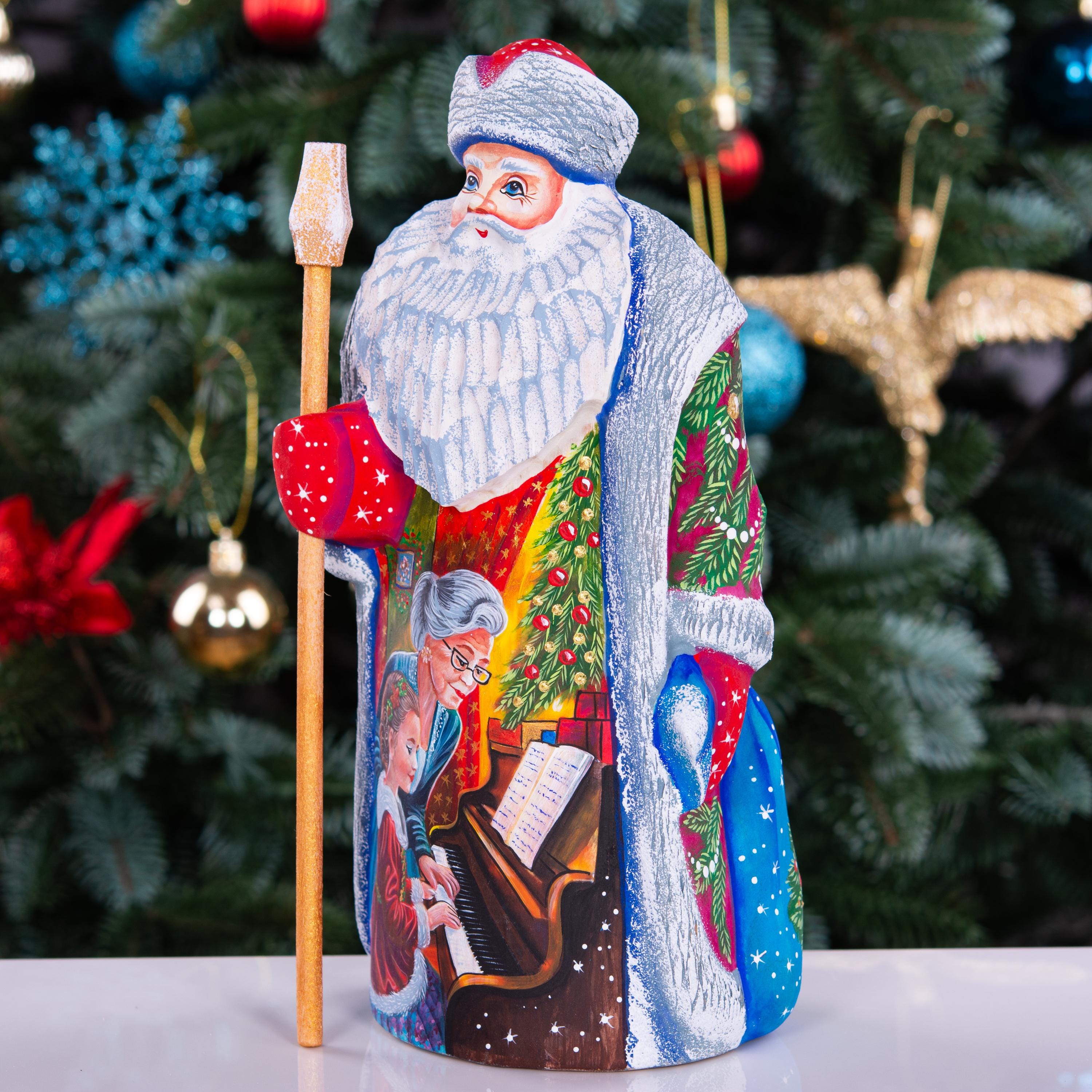 Hand Carved Wooden Santa Claus Figurine: Folk Art Christmas Decor